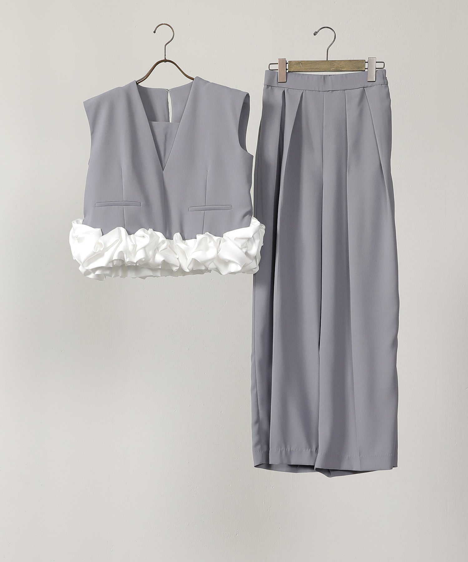 パンツドレス ノースリーブ Vネック フリル エレガント レースレディース Lace Ladies ノースリーブVネック