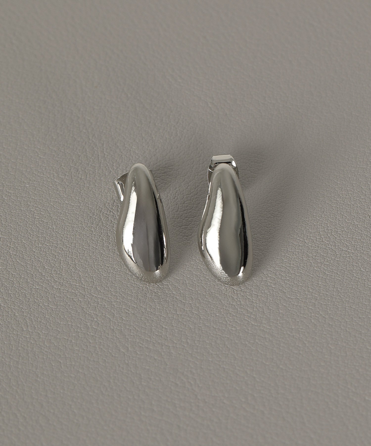 ニュアンス ぷっくり ピアス