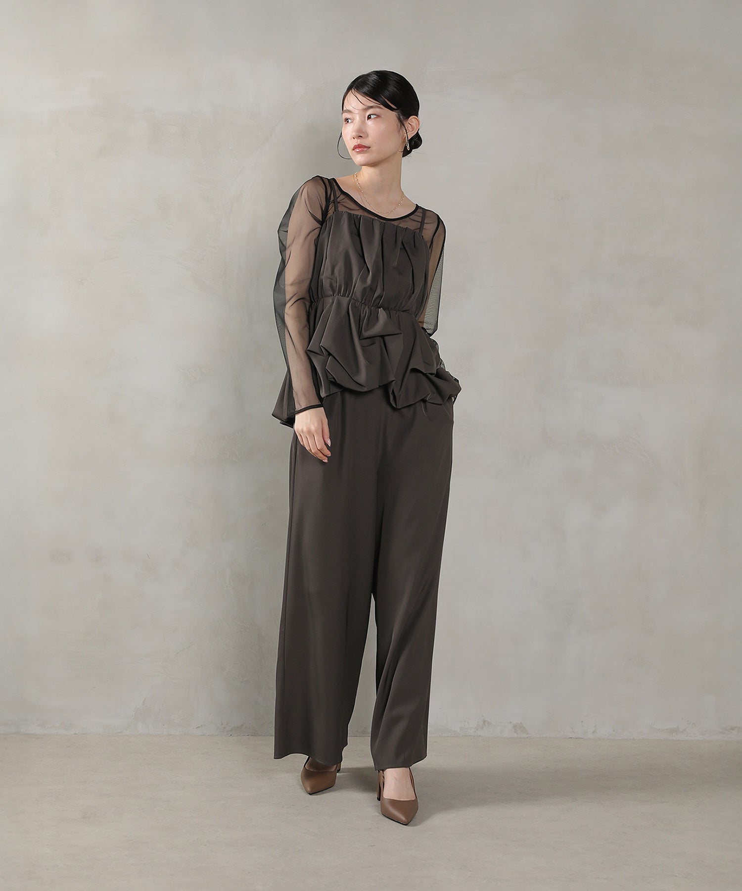 167cm / 着用 M / チャコールグレー