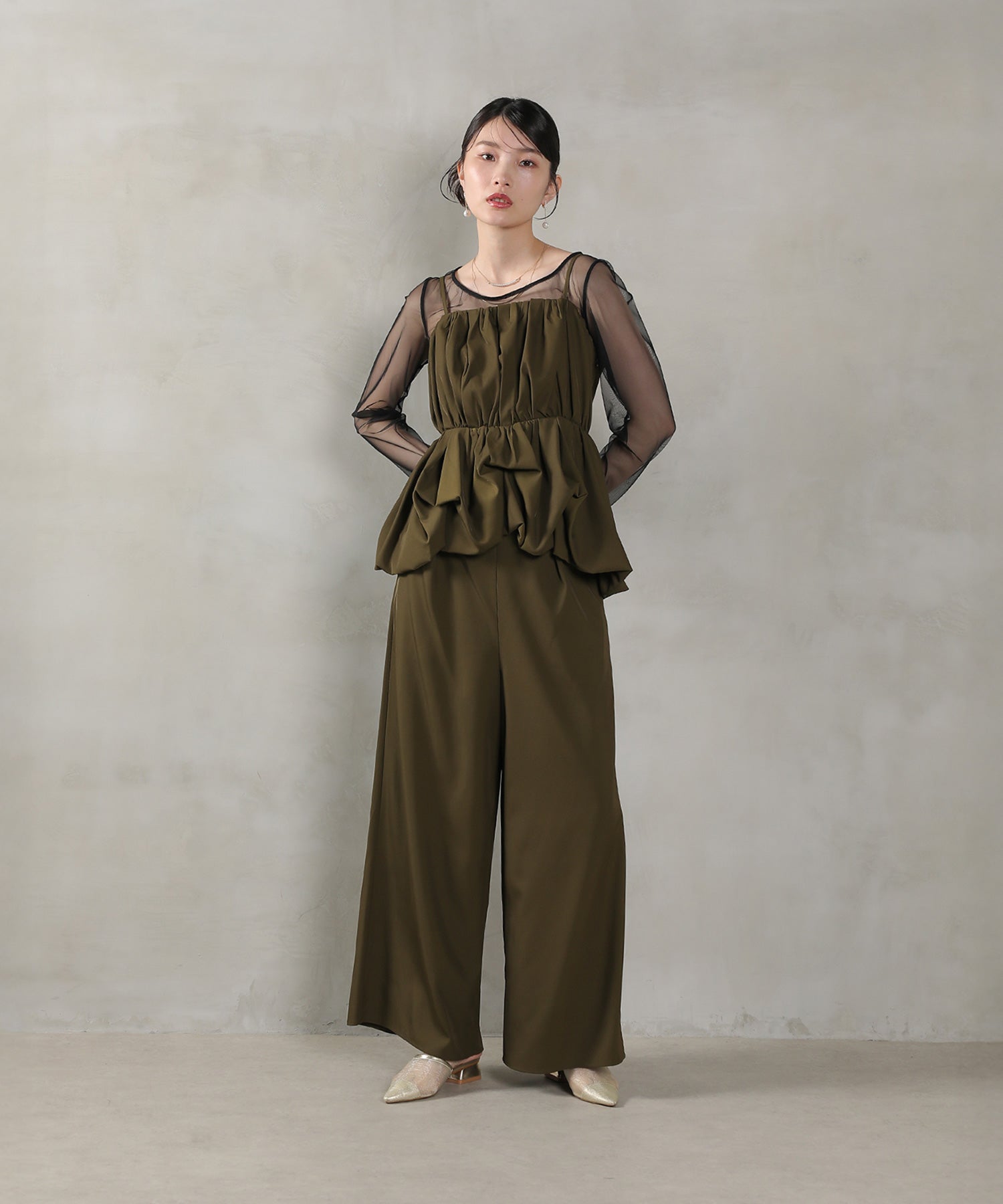 167cm / 着用 M / カーキ