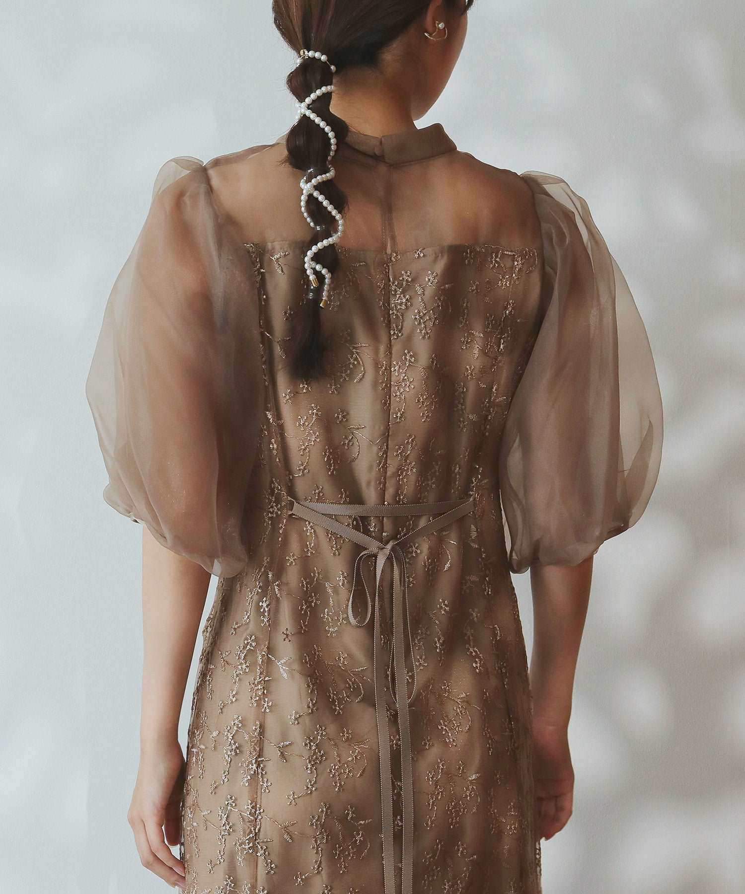 シアー素材 ボリューム袖 刺繍レース ワンピースドレス
