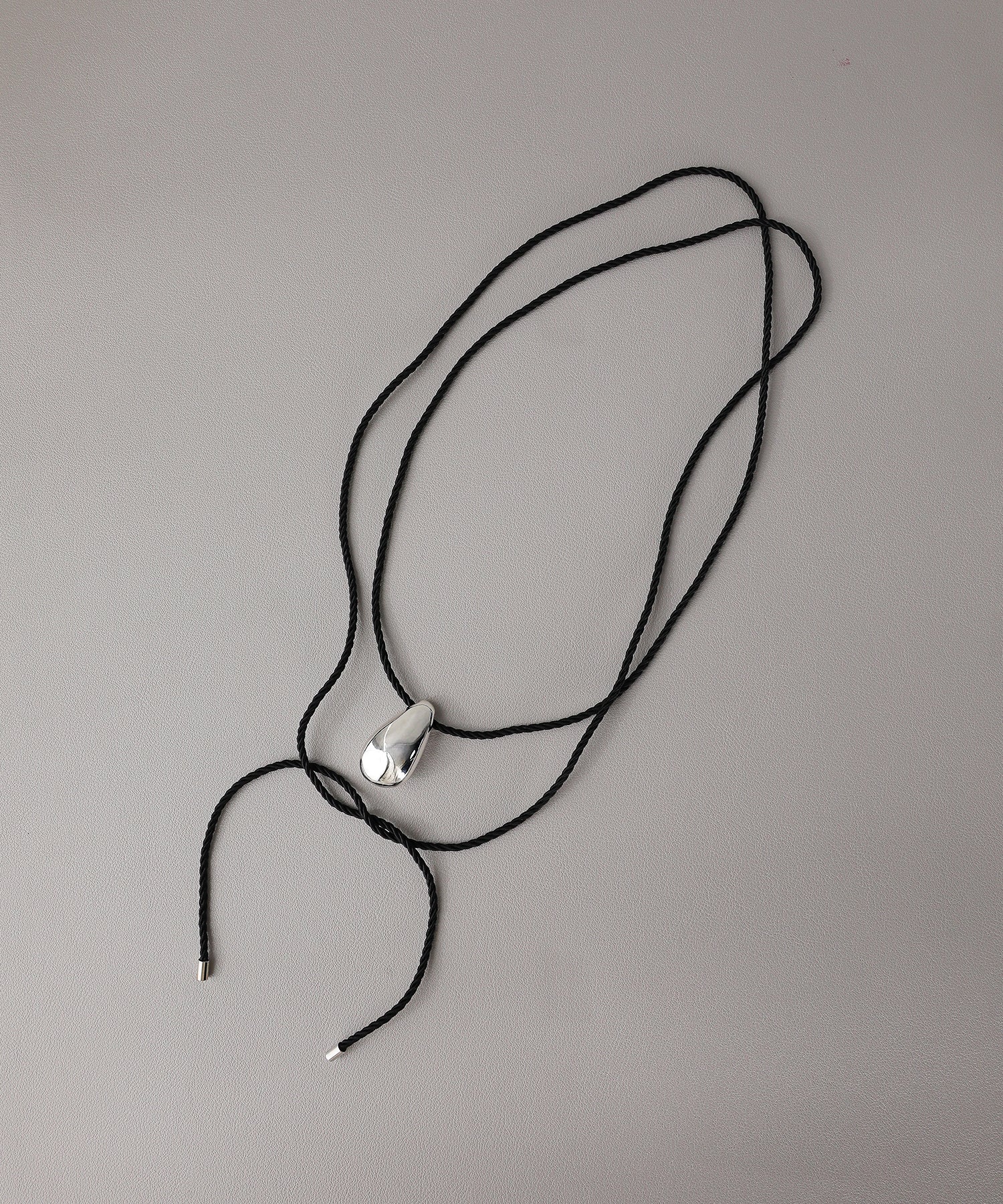 ドロップモチーフ ボリューム チョーカー ロープ ネックレス