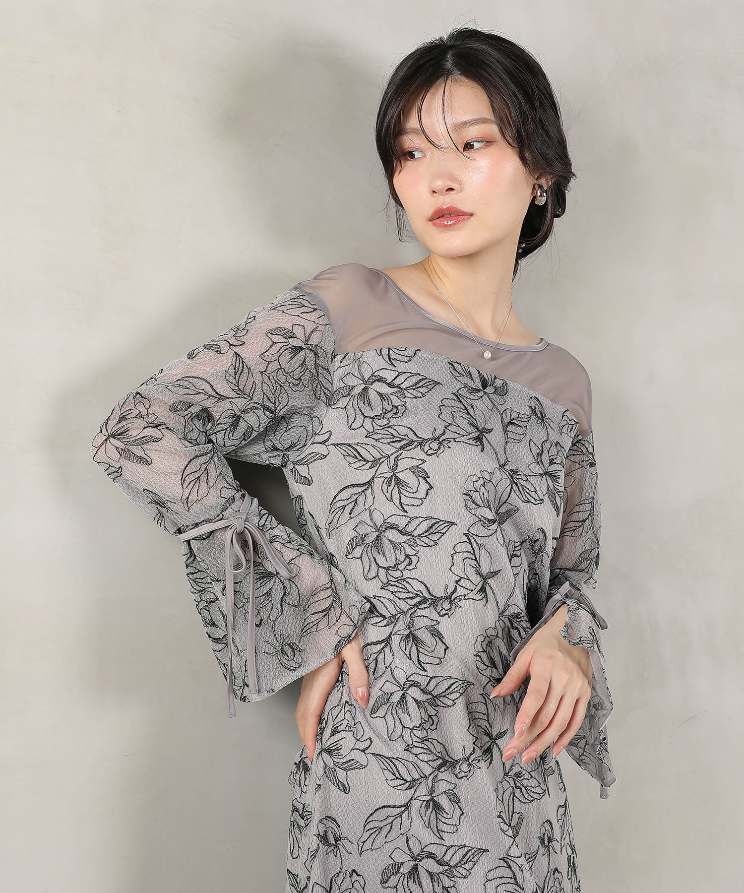 フラワー刺繍 袖リボン ドレス ワンピース