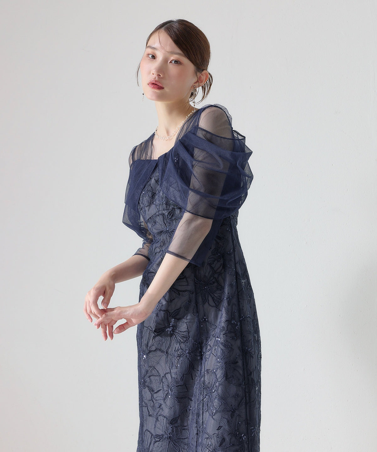 花柄刺繍スパンコールチュールドレープオフショル風ドレス