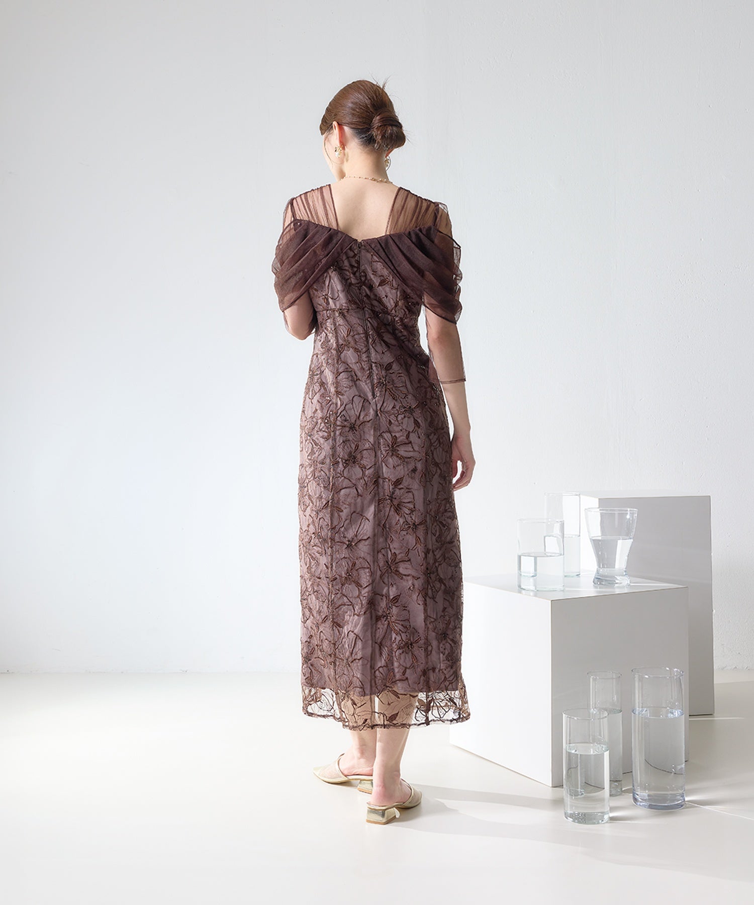花柄刺繍スパンコールチュールドレープオフショル風ドレス
