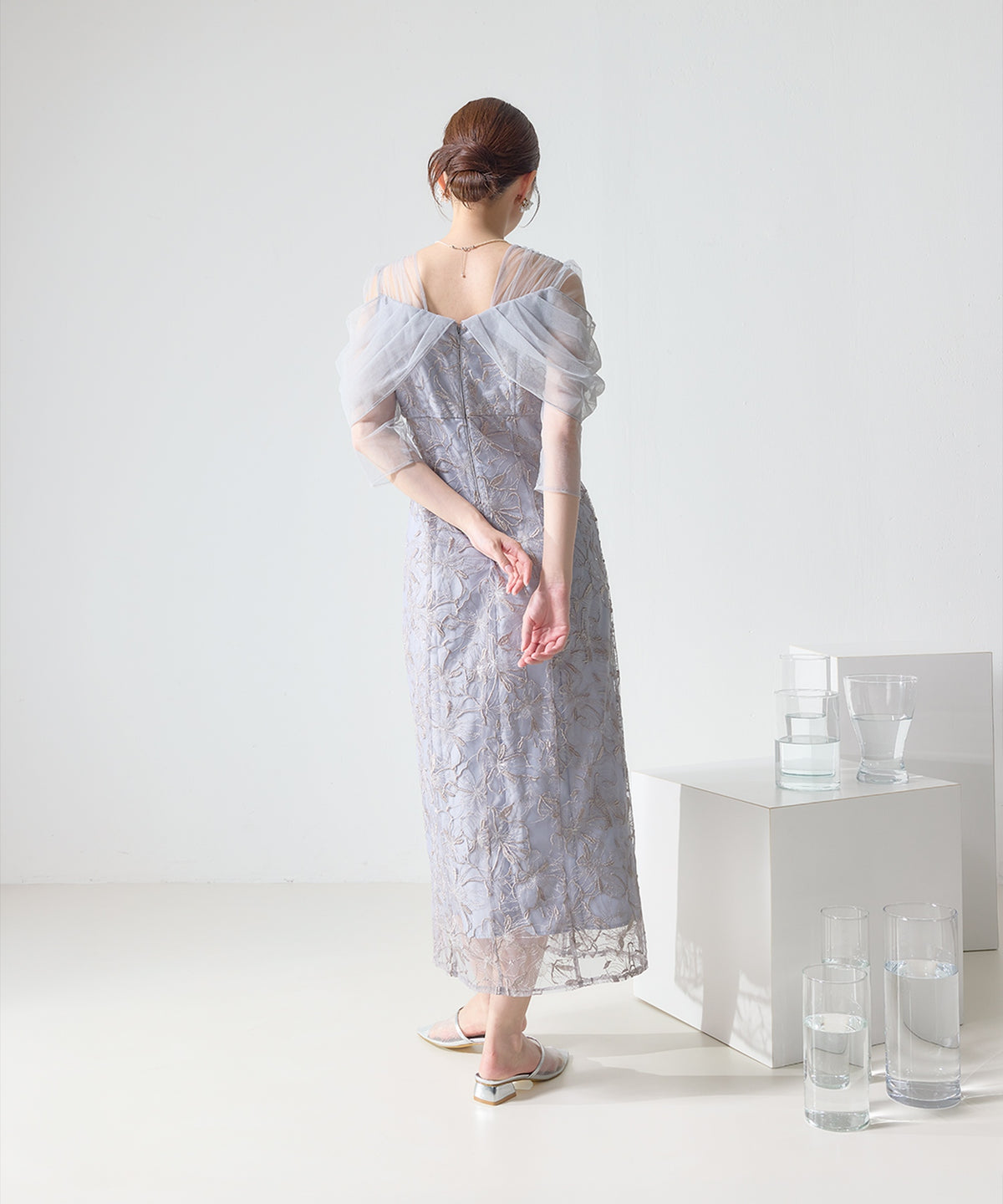 花柄刺繍スパンコールチュールドレープオフショル風ドレス
