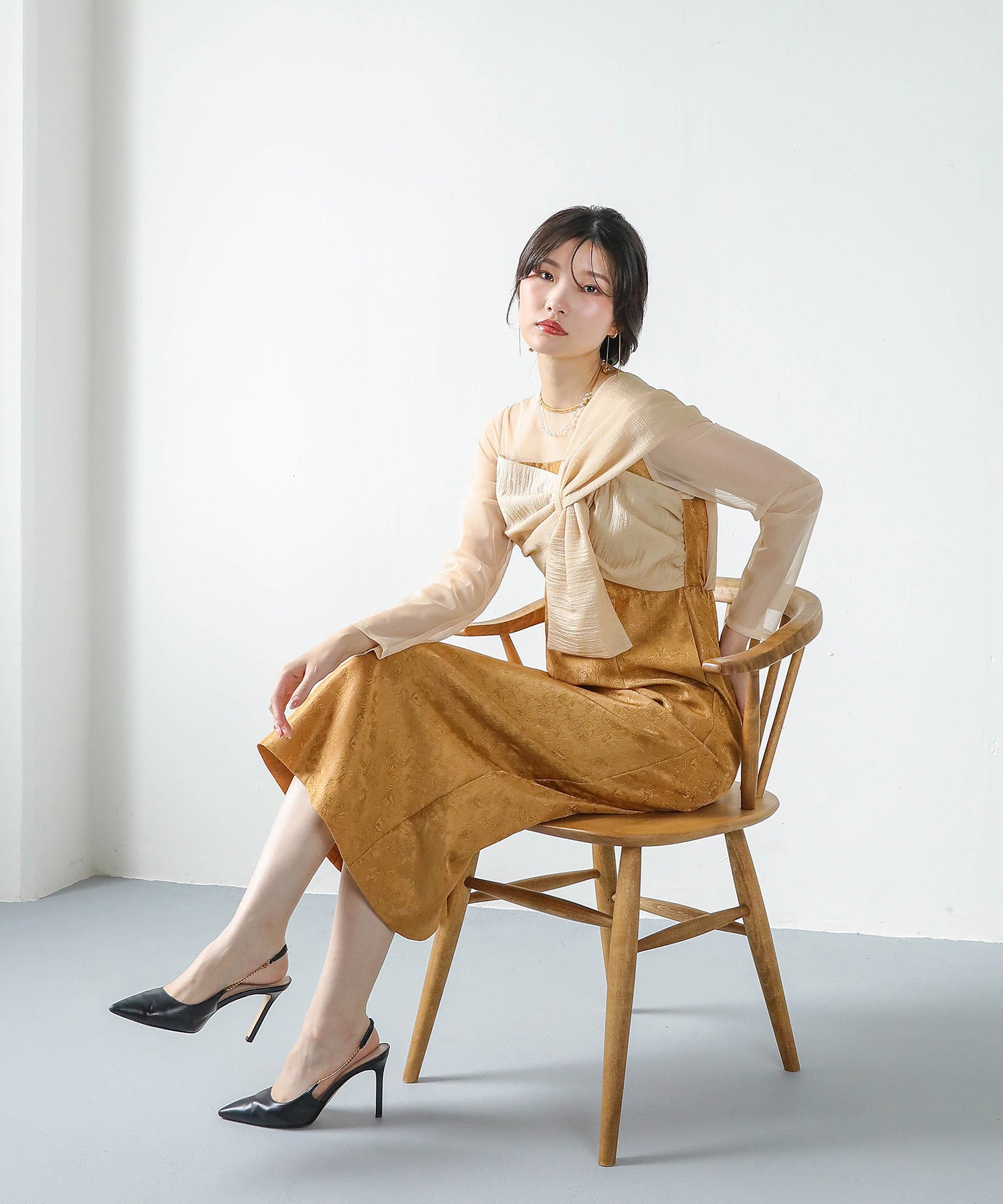 フラワージャガード ノットデザイン Iライン ドレス