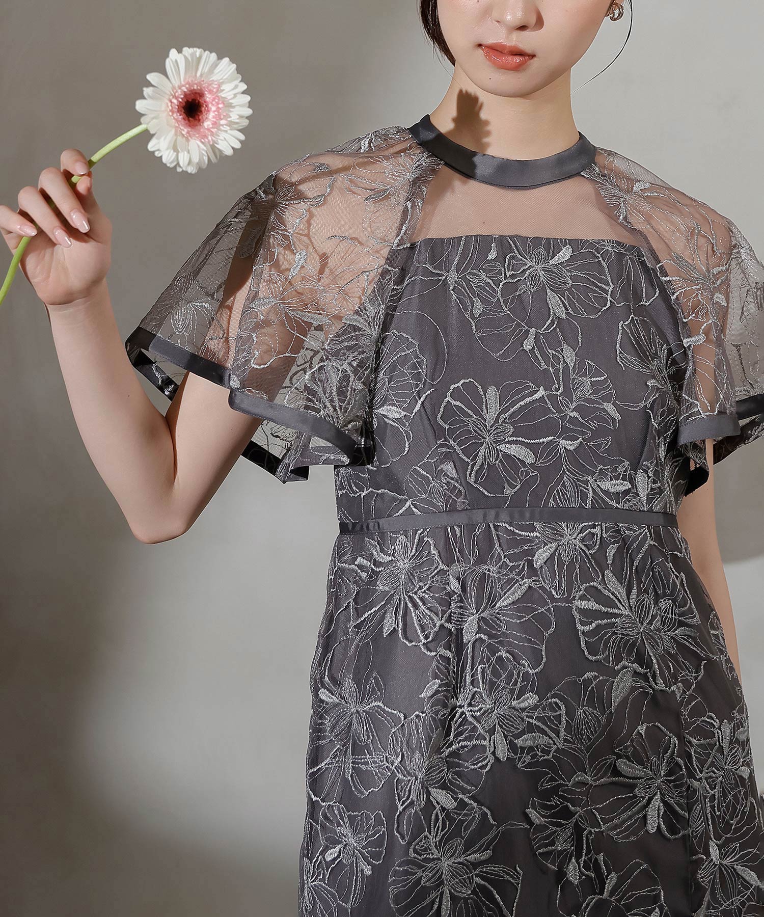 フレアスリーブ 花柄刺繍レース パーティー ドレス