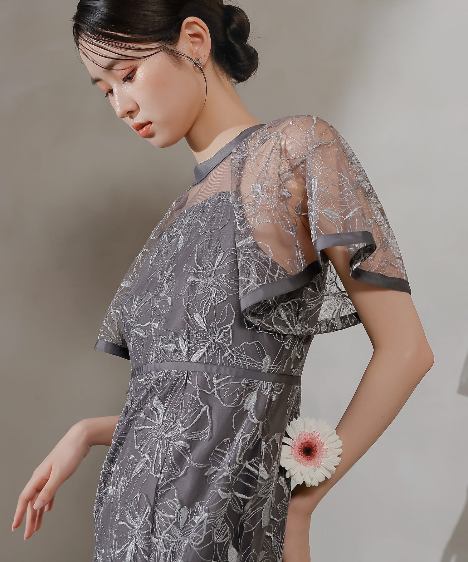 フレアスリーブ 花柄刺繍レース パーティー ドレス