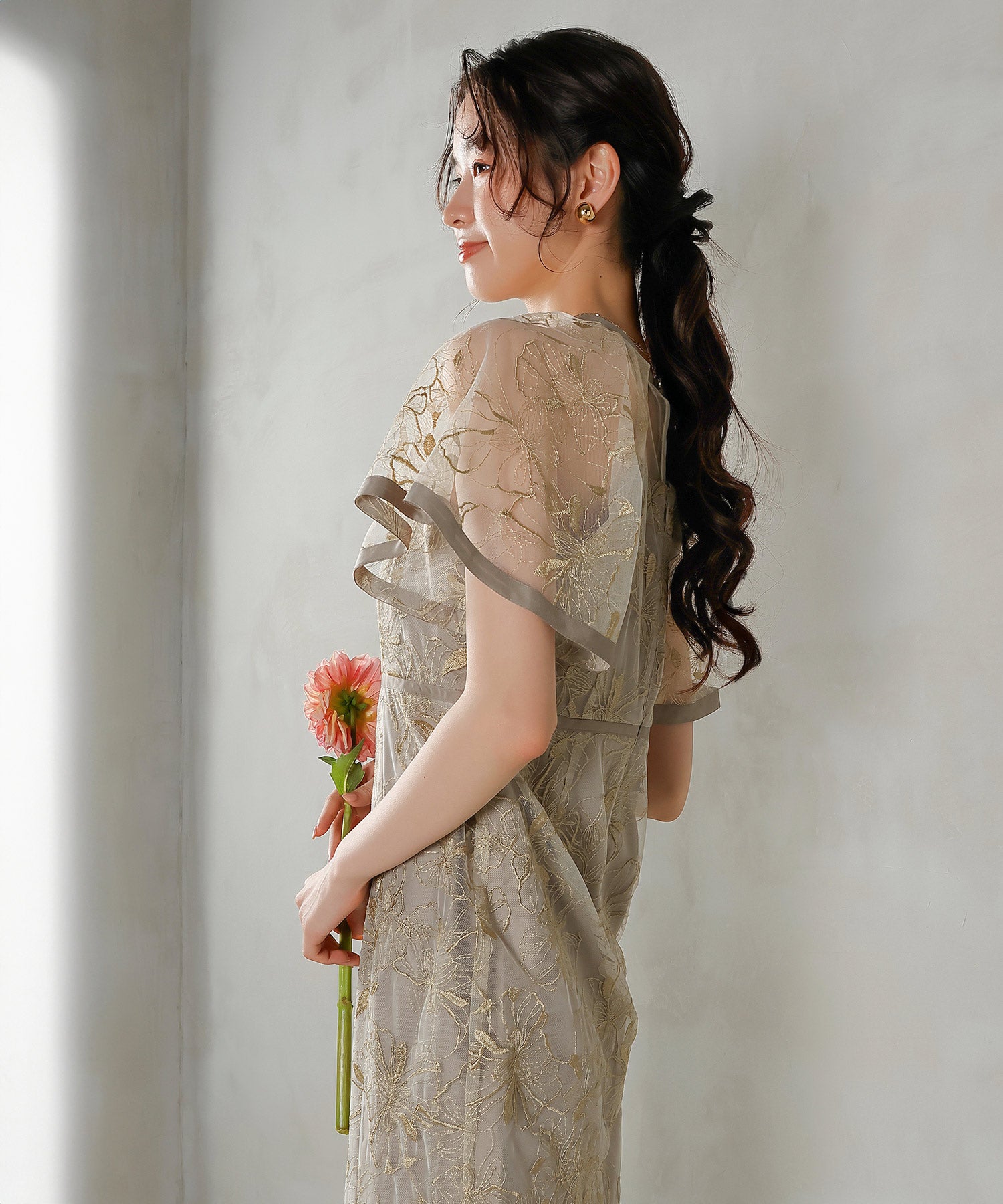 フレアスリーブ 花柄刺繍レース パーティー ドレス