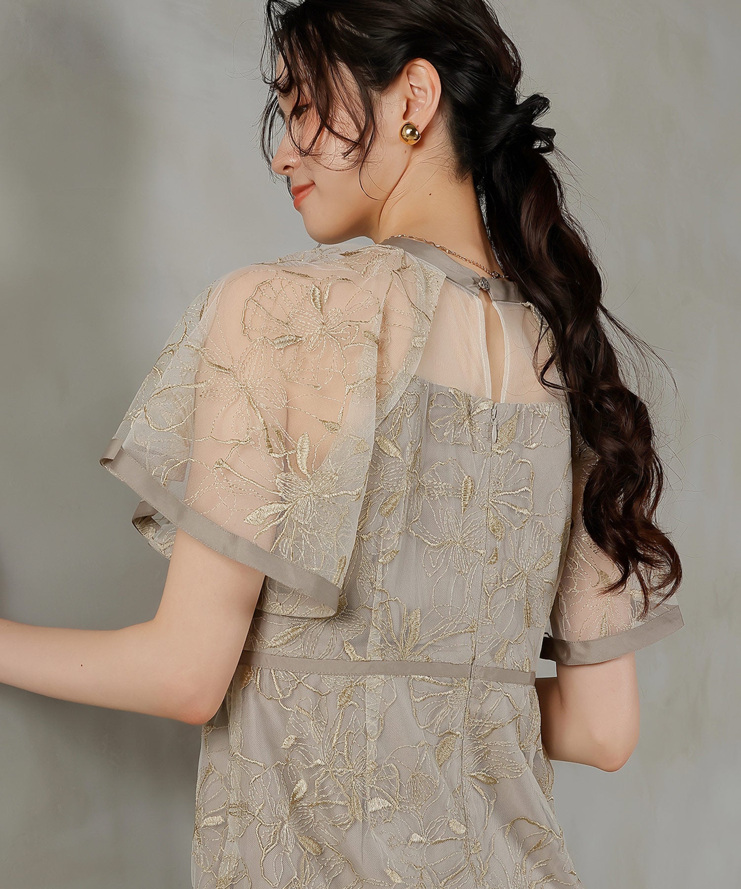 フレアスリーブ 花柄刺繍レース パーティー ドレス