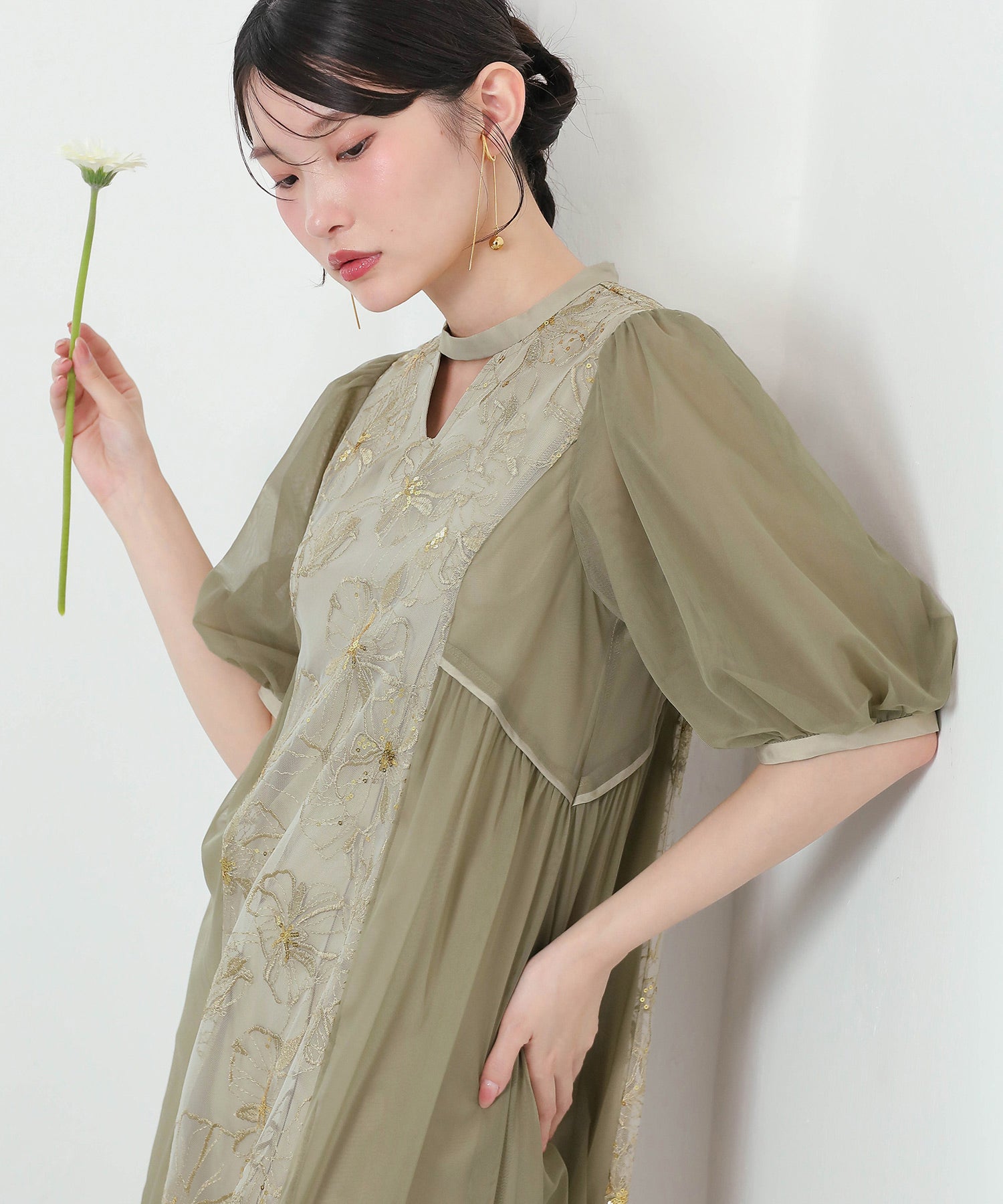 スパンコールレース Aライン チュールワンピース