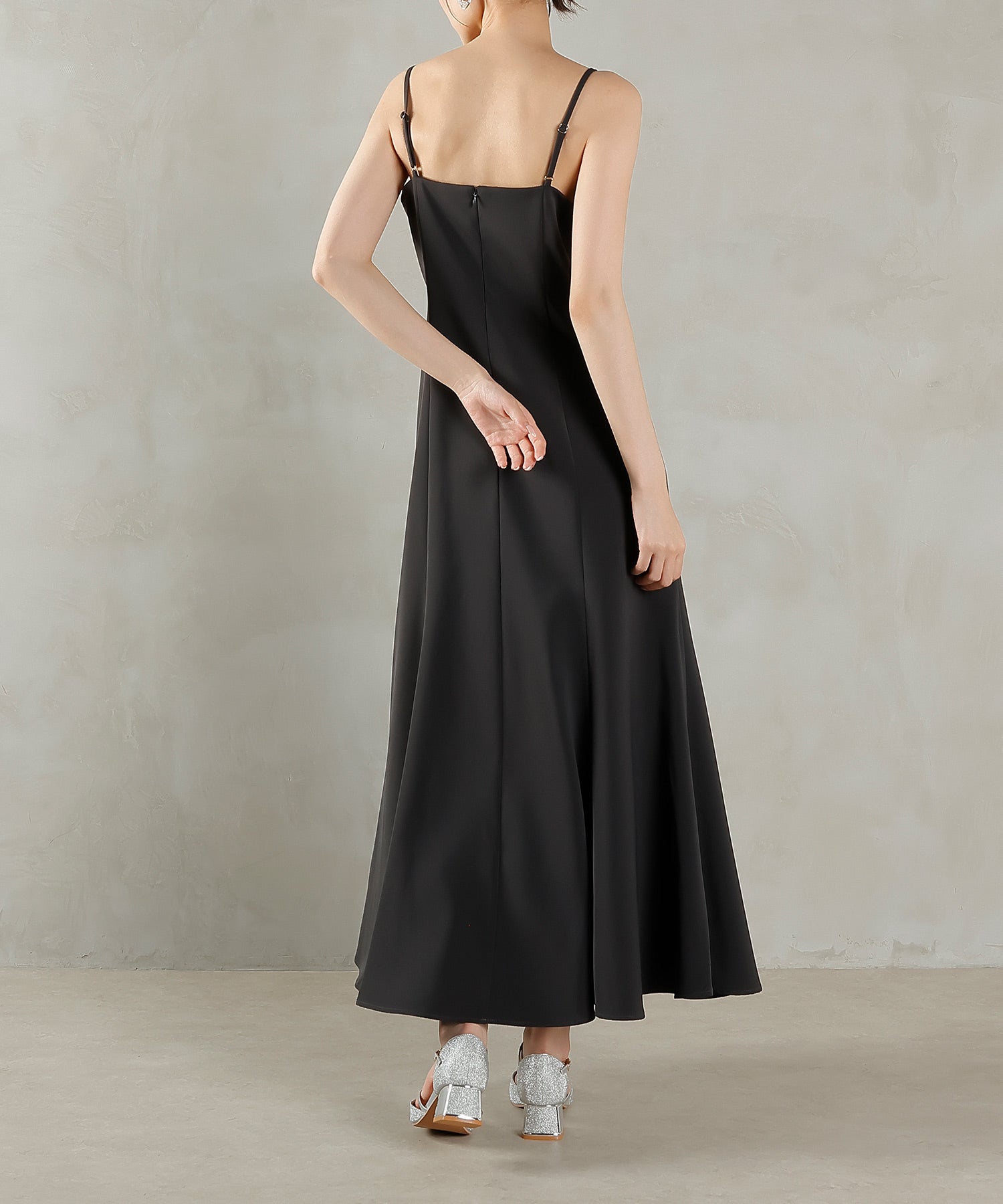 【値下げ】ブラックドレス Vネック キャミ リボン チュール アーバンブランシュ ブラックドレス Vネック キャミ リボン チュール アーバンブランシュ