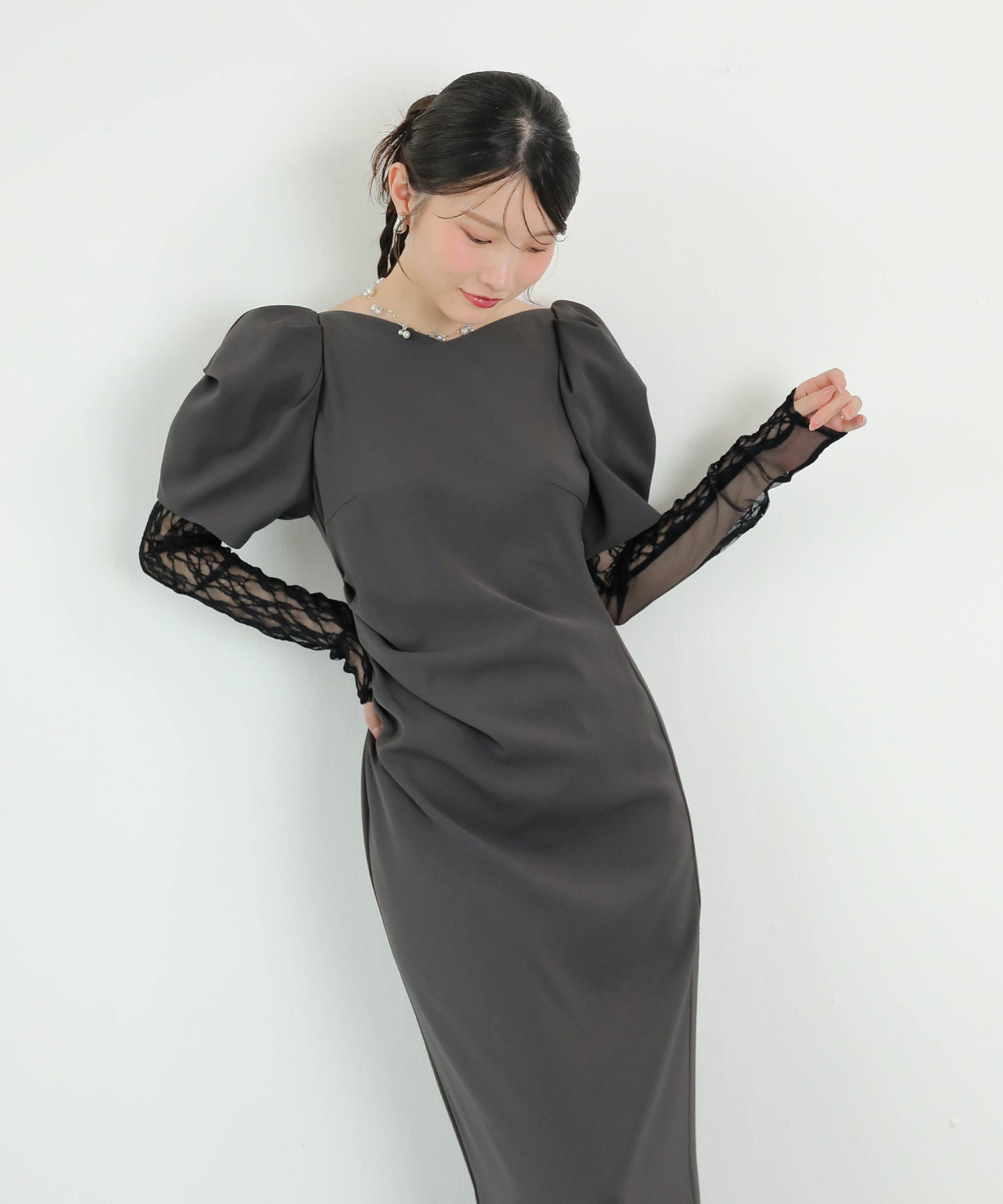 レースアームカバー付き ドレープ パフスリーブ Iライン ワンピースドレス