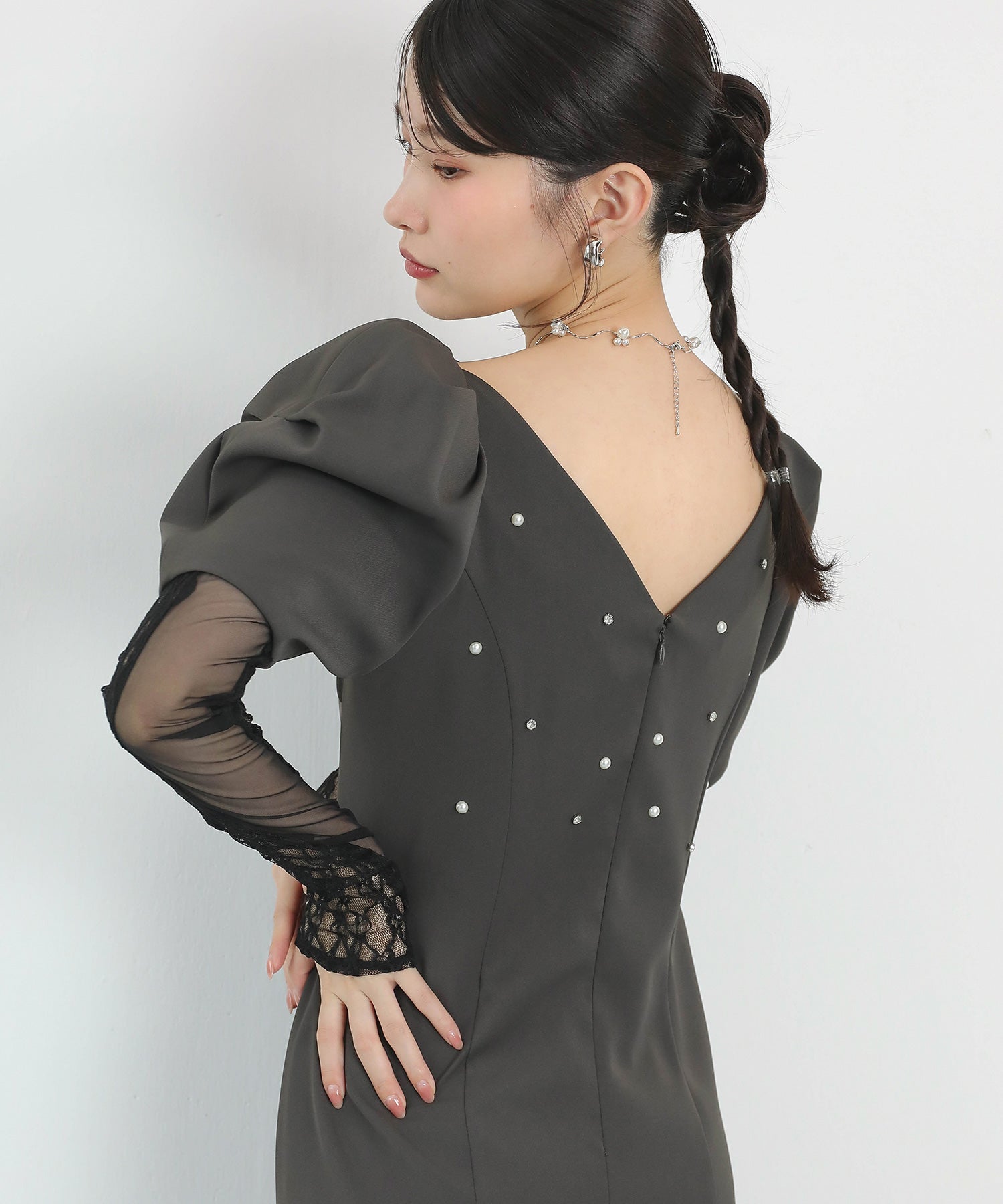 レースアームカバー付き ドレープ パフスリーブ Iライン ワンピースドレス