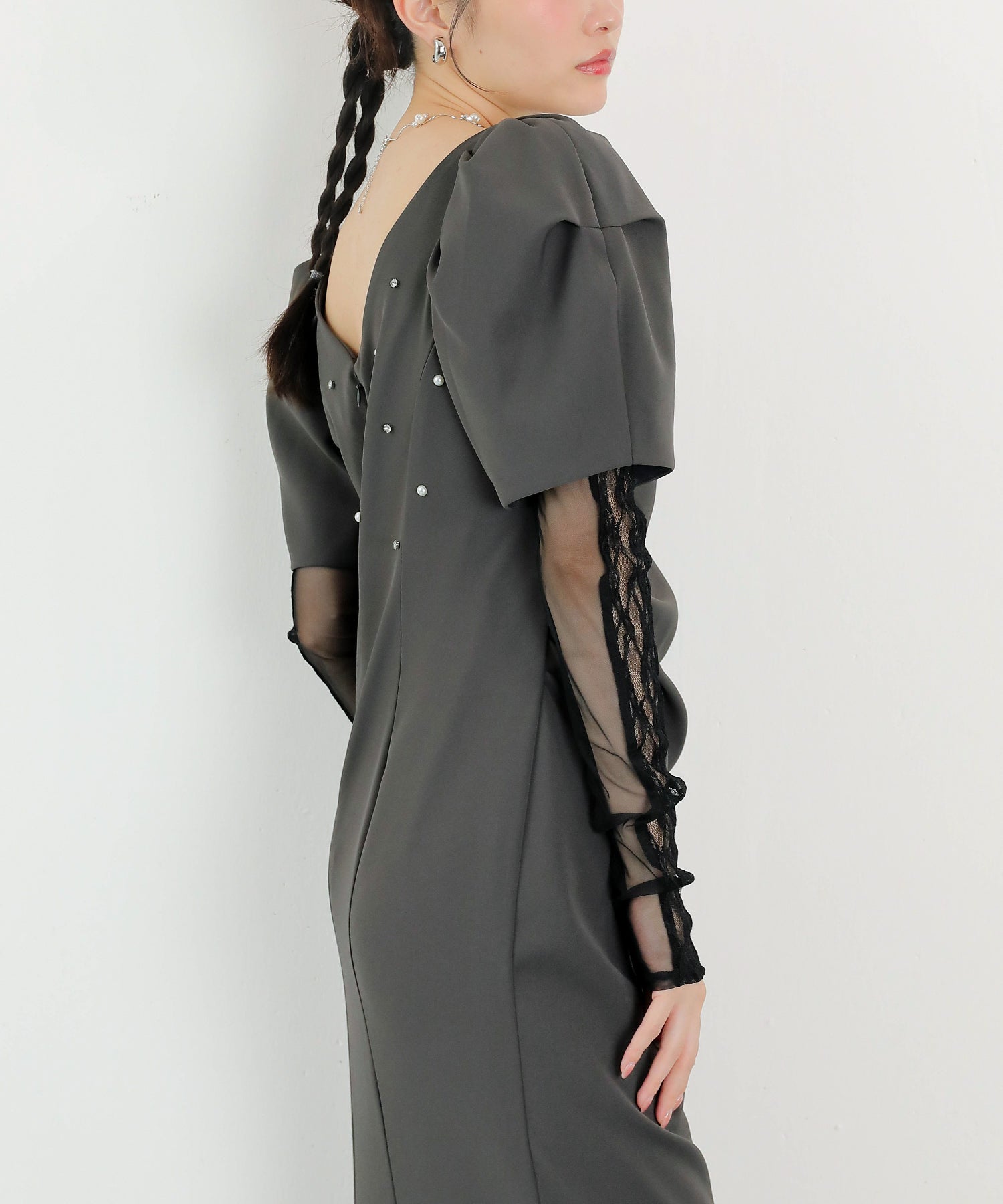 レースアームカバー付き ドレープ パフスリーブ Iライン ワンピースドレス