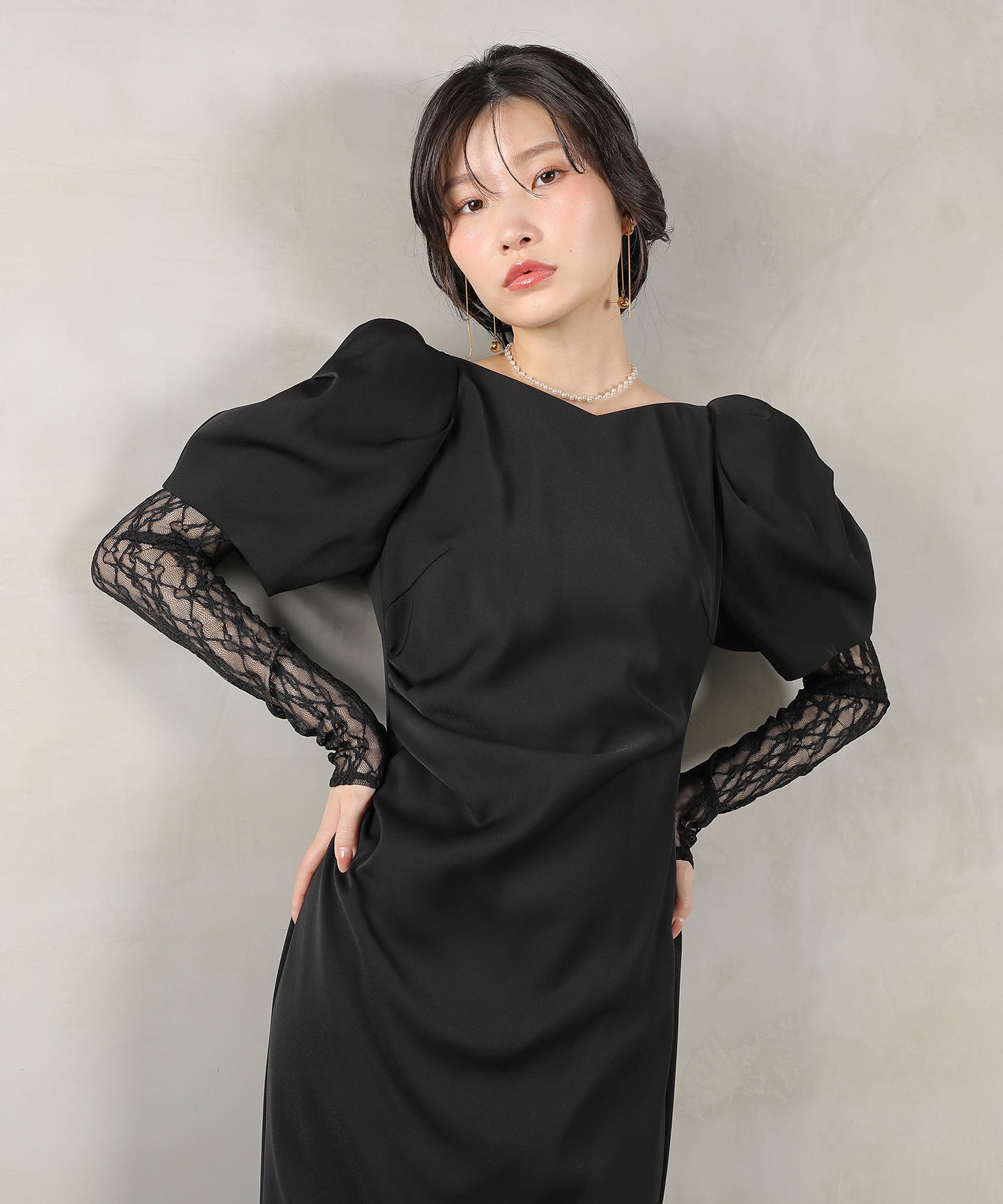 レースアームカバー付き ドレープ パフスリーブ Iライン ワンピースドレス