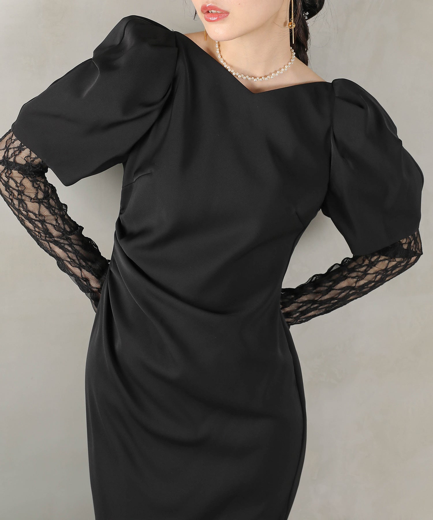 レースアームカバー付き ドレープ パフスリーブ Iライン ワンピースドレス