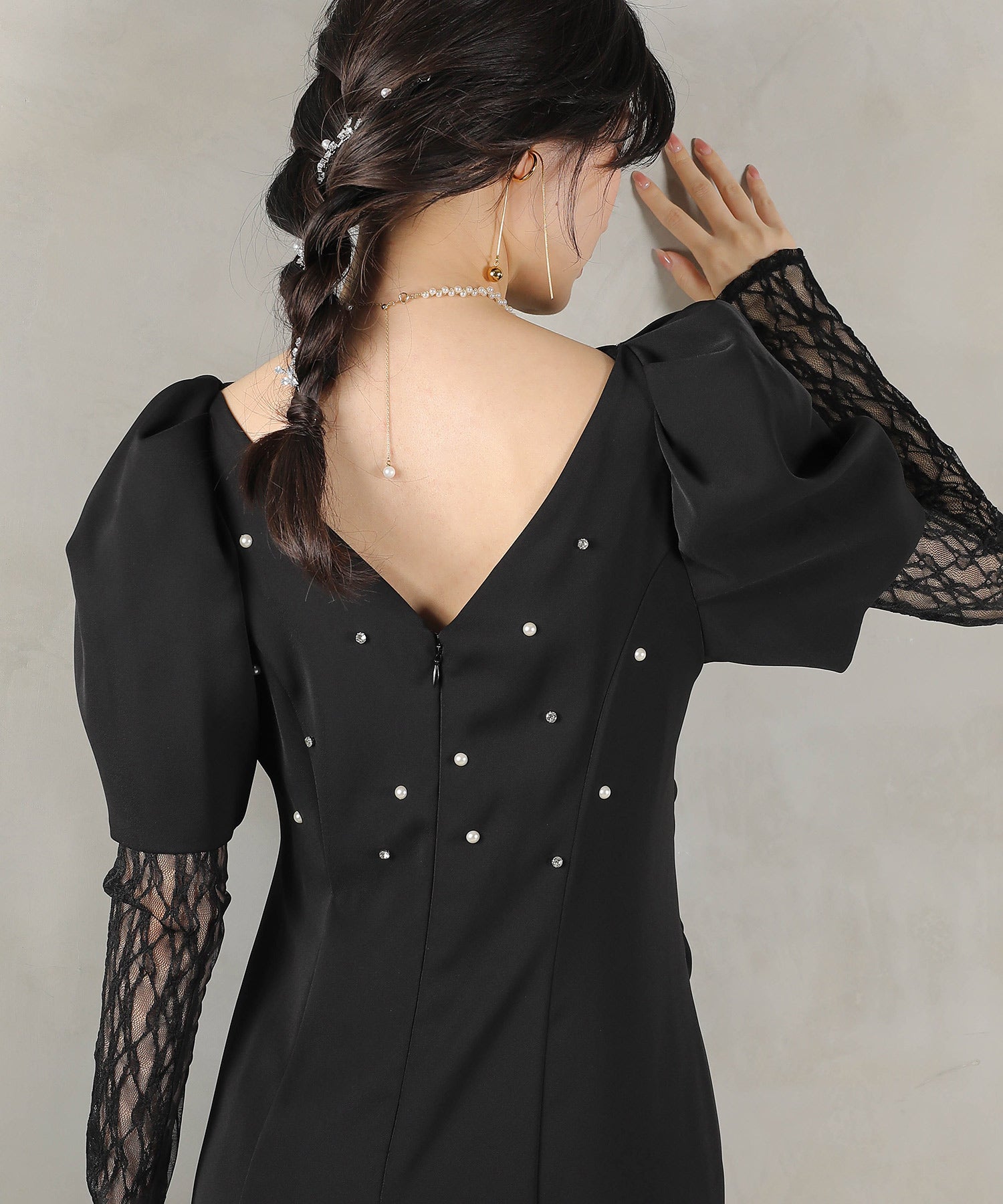 レースアームカバー付き ドレープ パフスリーブ Iライン ワンピースドレス