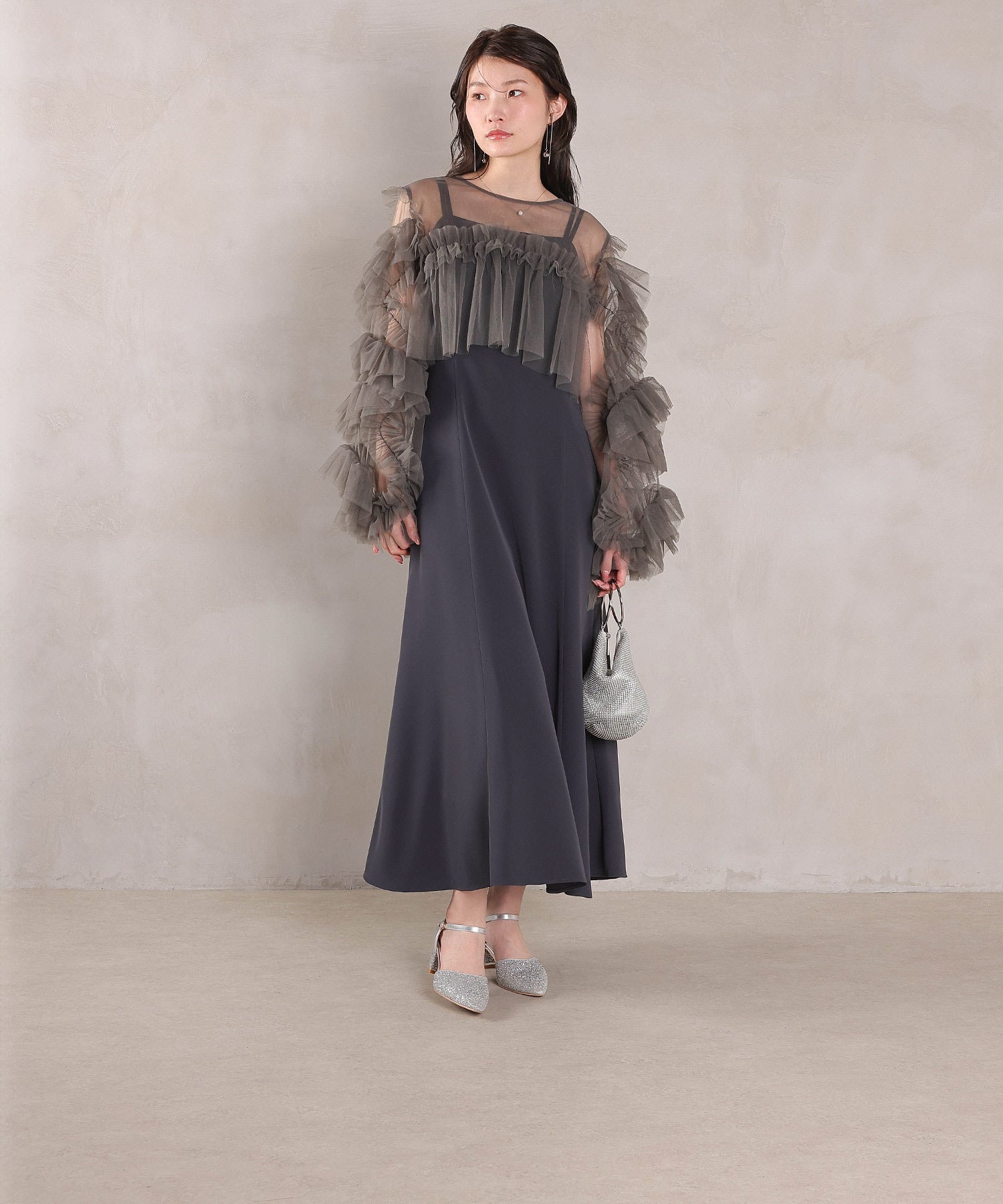 167cm / 着用 M / チャコールグレー