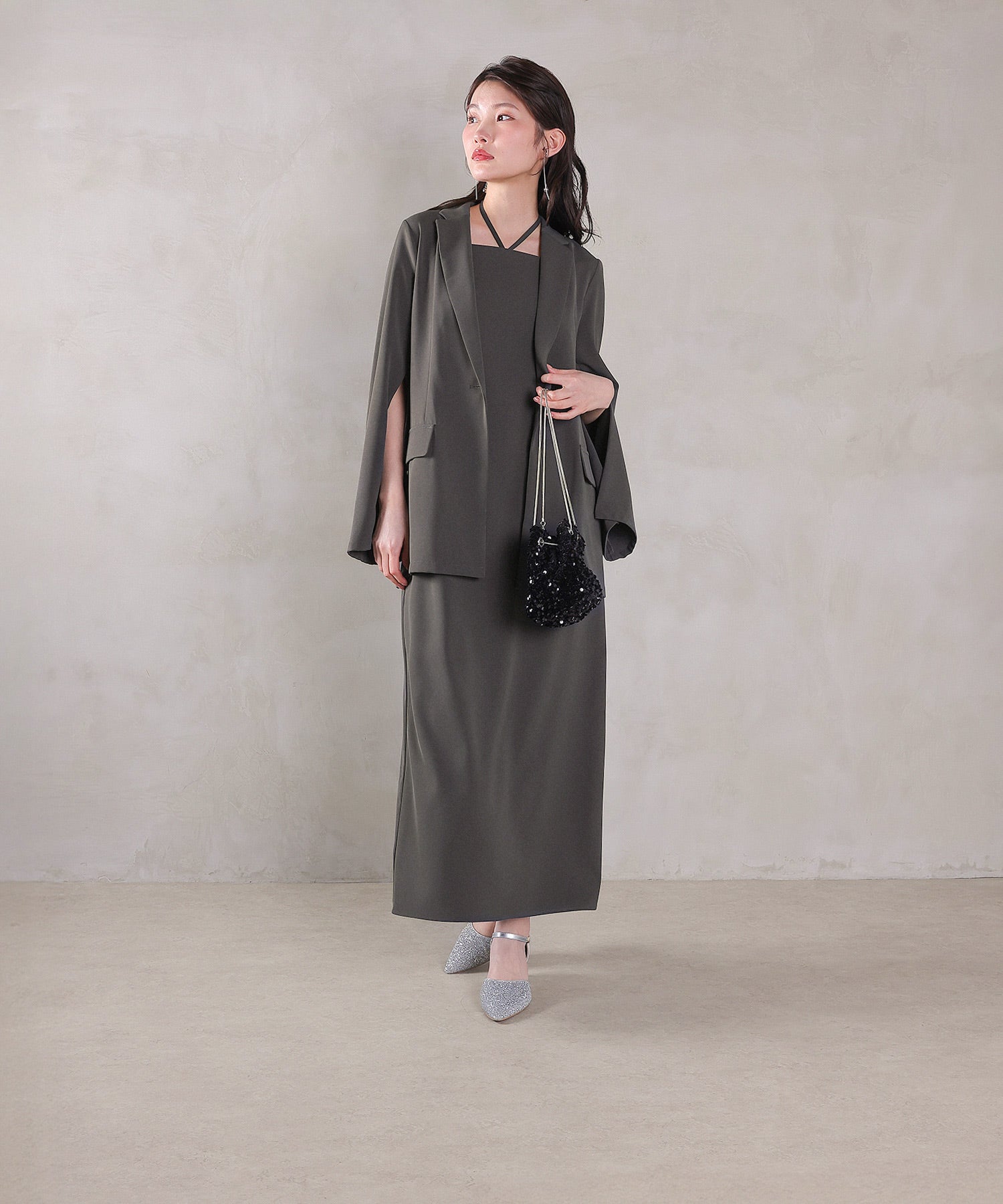 167cm / 着用 M / チャコールグレー