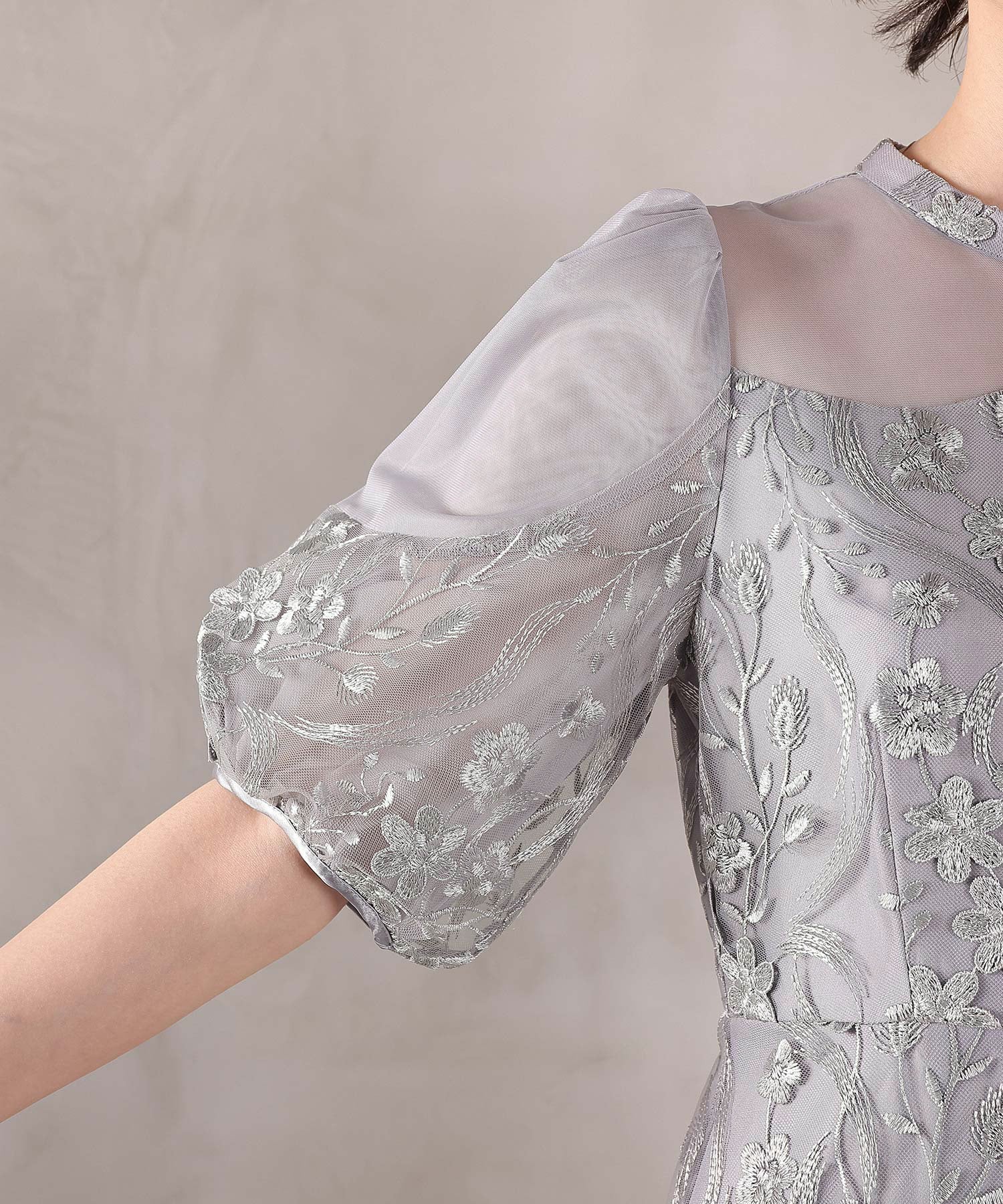 刺繍レース ウェーブデザイン チュールバルーンスリーブ Aラインワンピースドレス