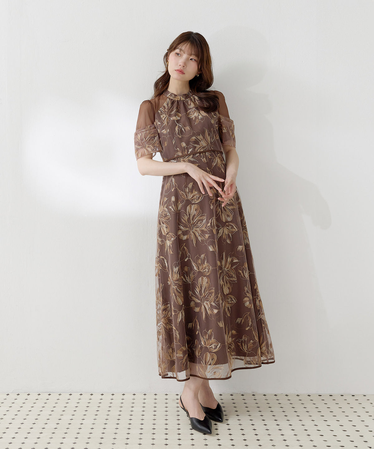 花柄刺繍レースアメスリタックスリーブフィットフレアドレス