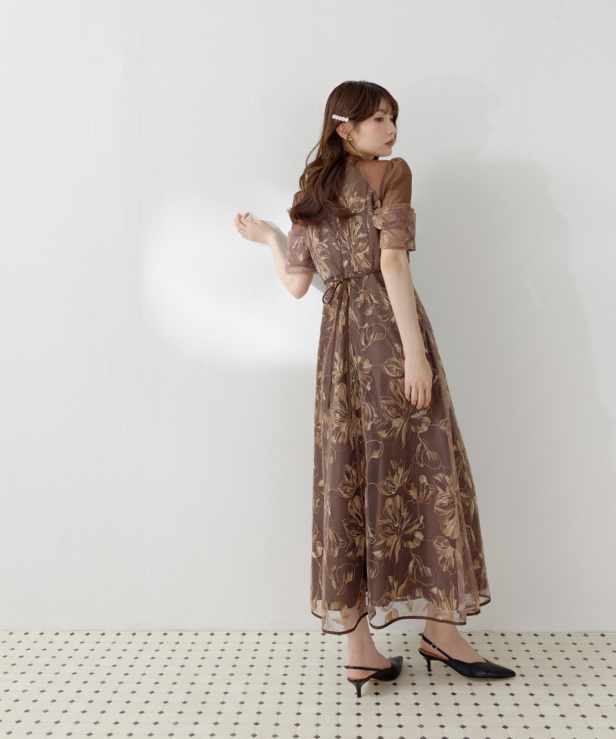 花柄刺繍レースアメスリタックスリーブフィットフレアドレス