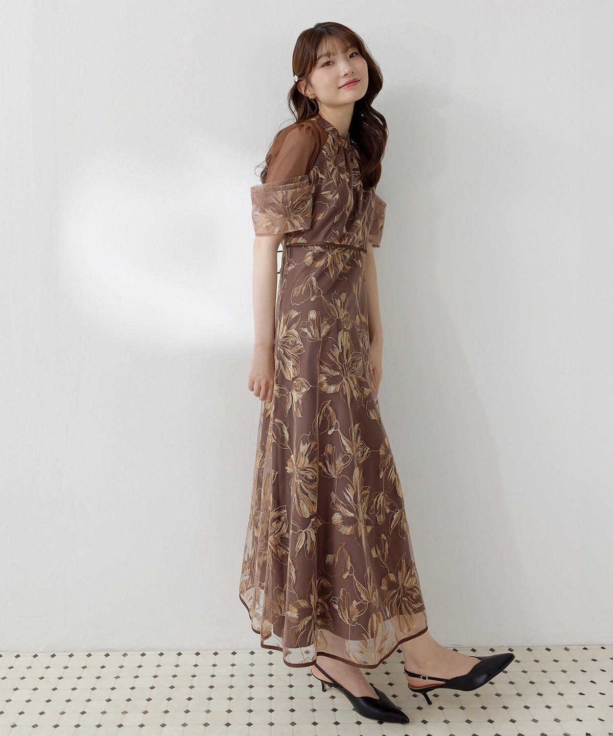花柄刺繍レースアメスリタックスリーブフィットフレアドレス