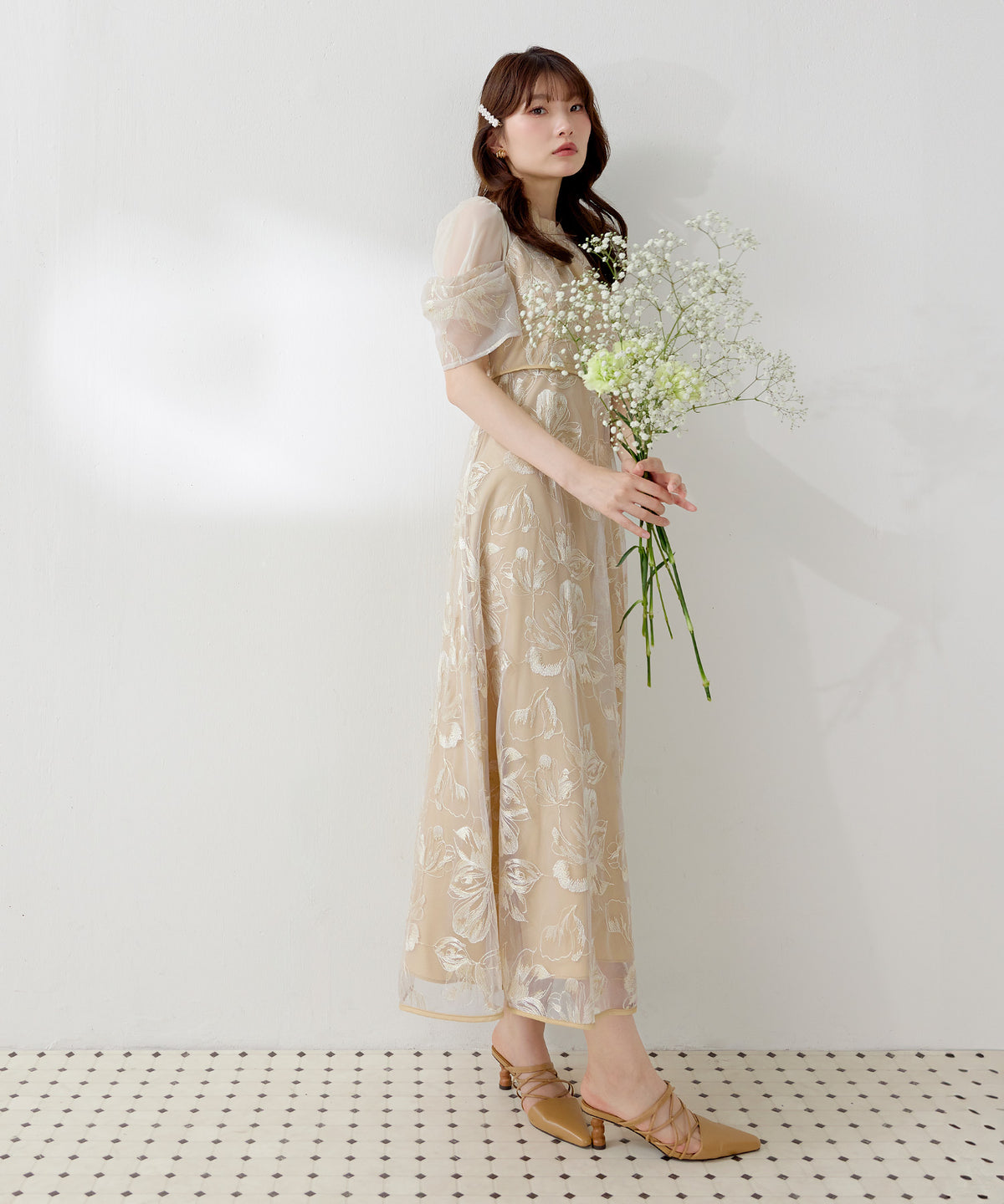 花柄刺繍レースアメスリタックスリーブフィットフレアドレス