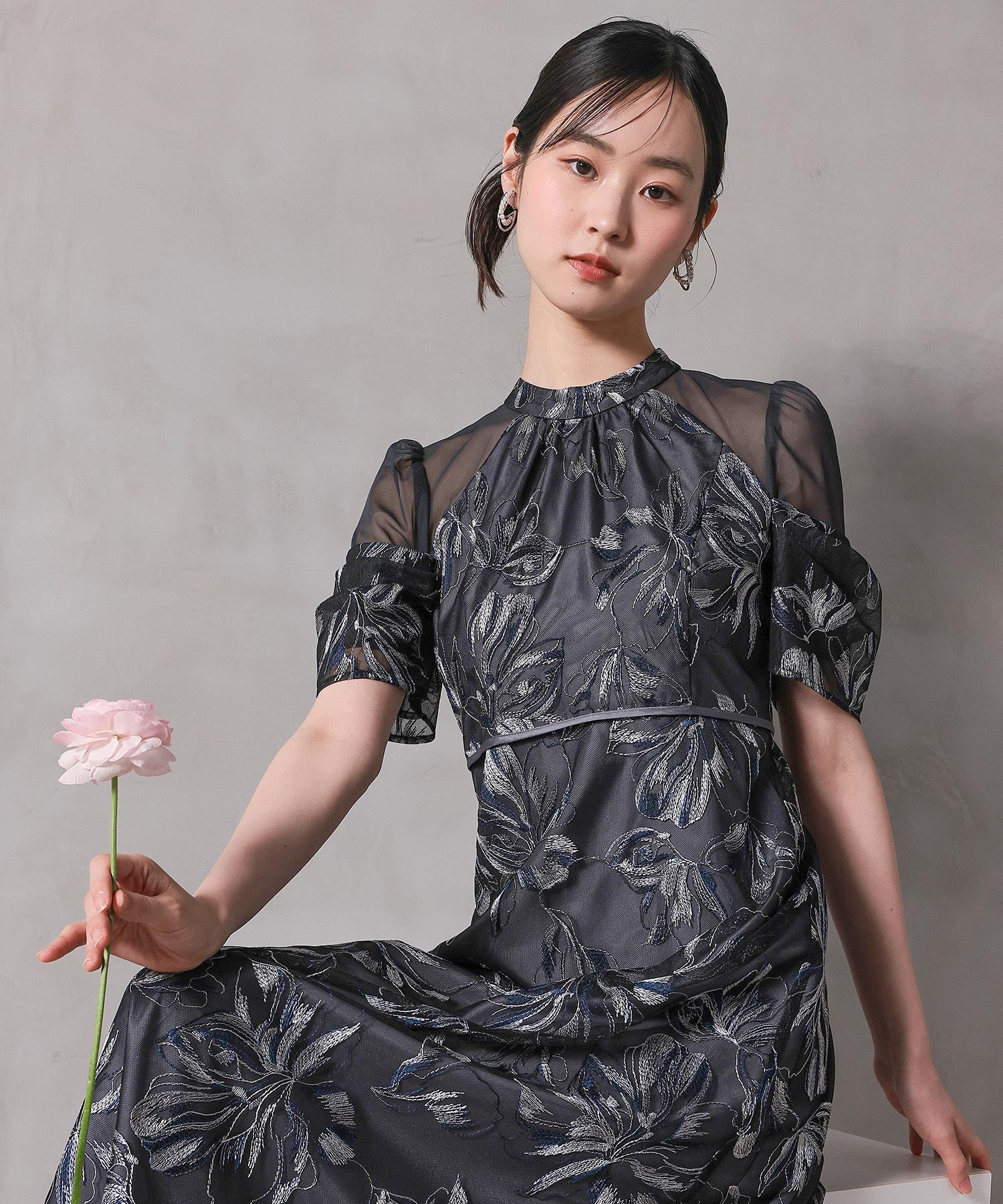 花柄刺繍レースアメスリタックスリーブフィットフレアドレス