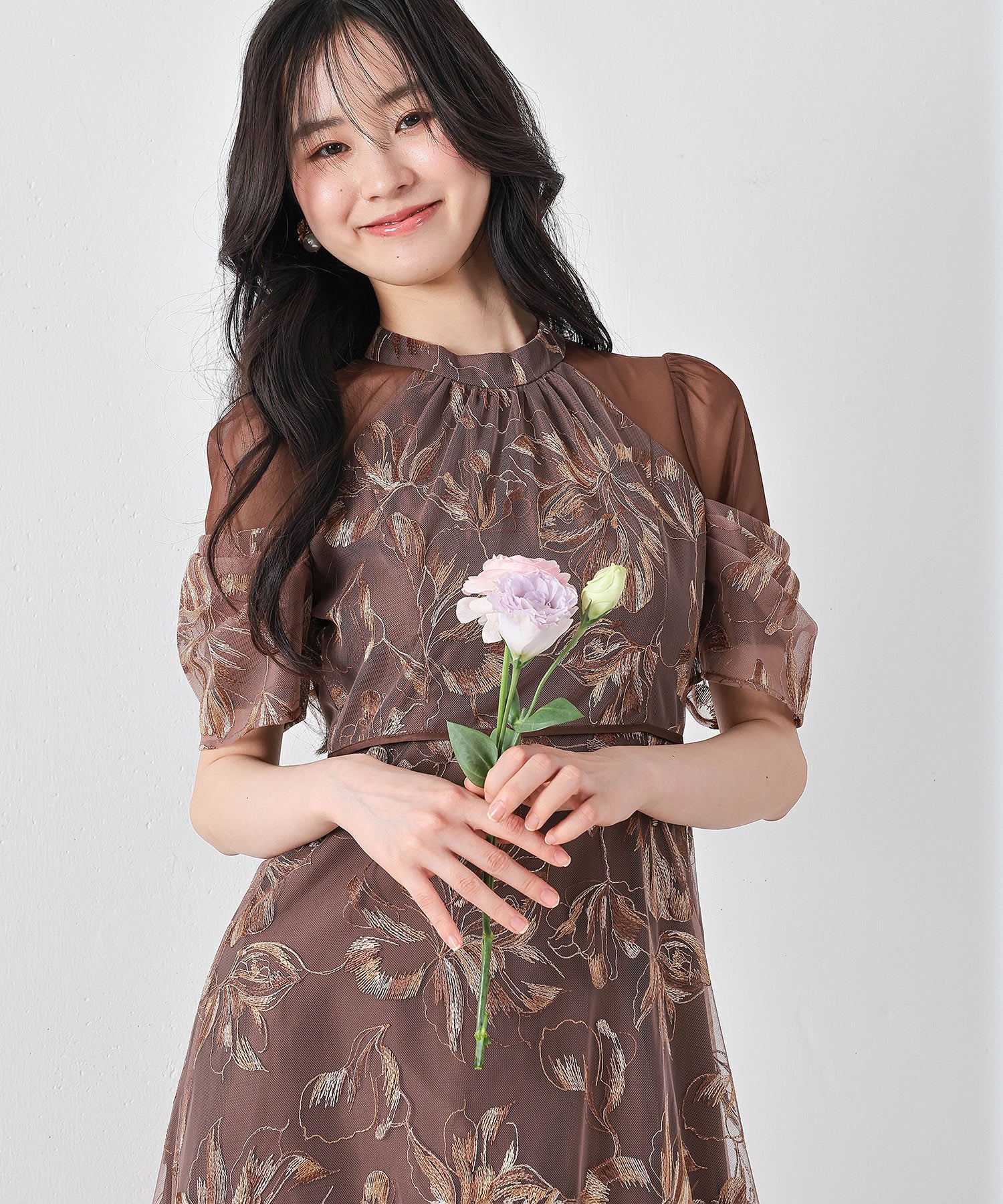 花柄刺繍レースアメスリタックスリーブフィットフレアドレス