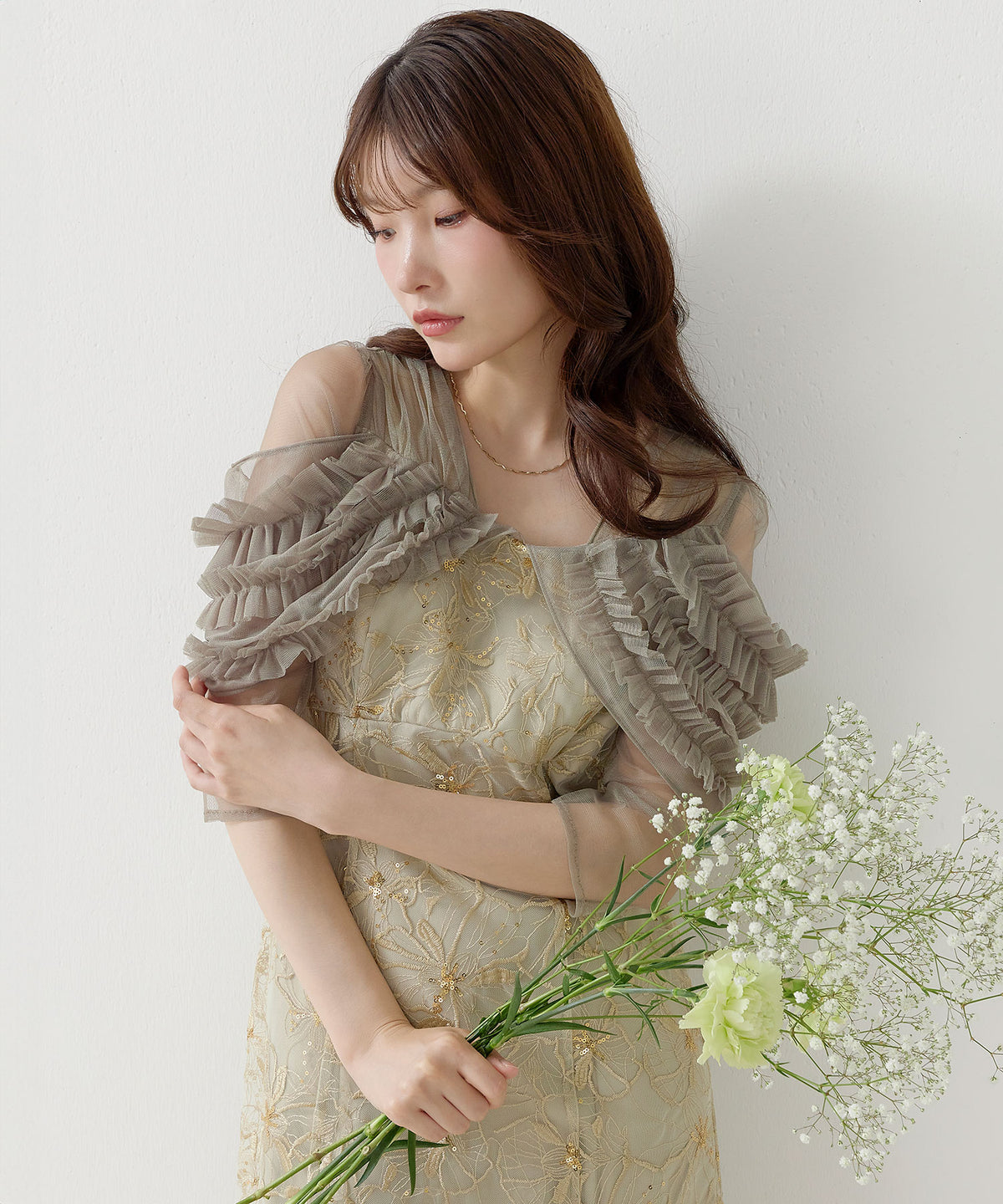 花柄刺繍ボリュームフリル袖フレアドレス