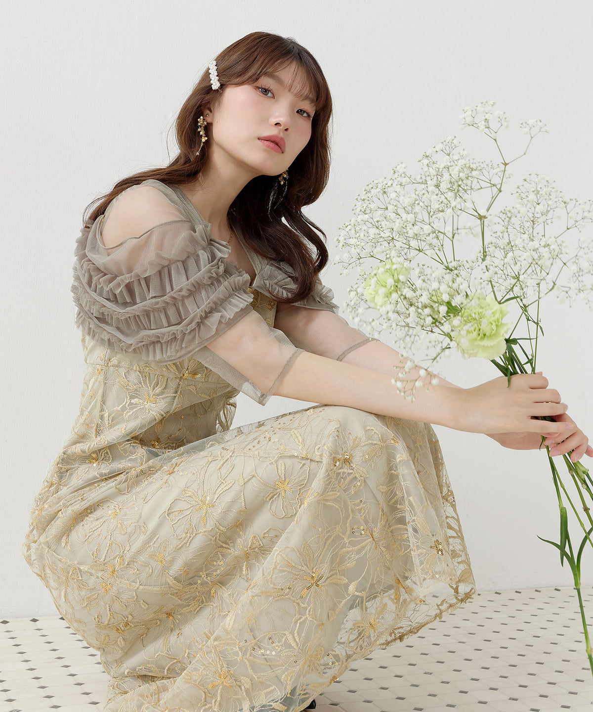 花柄刺繍ボリュームフリル袖フレアドレス