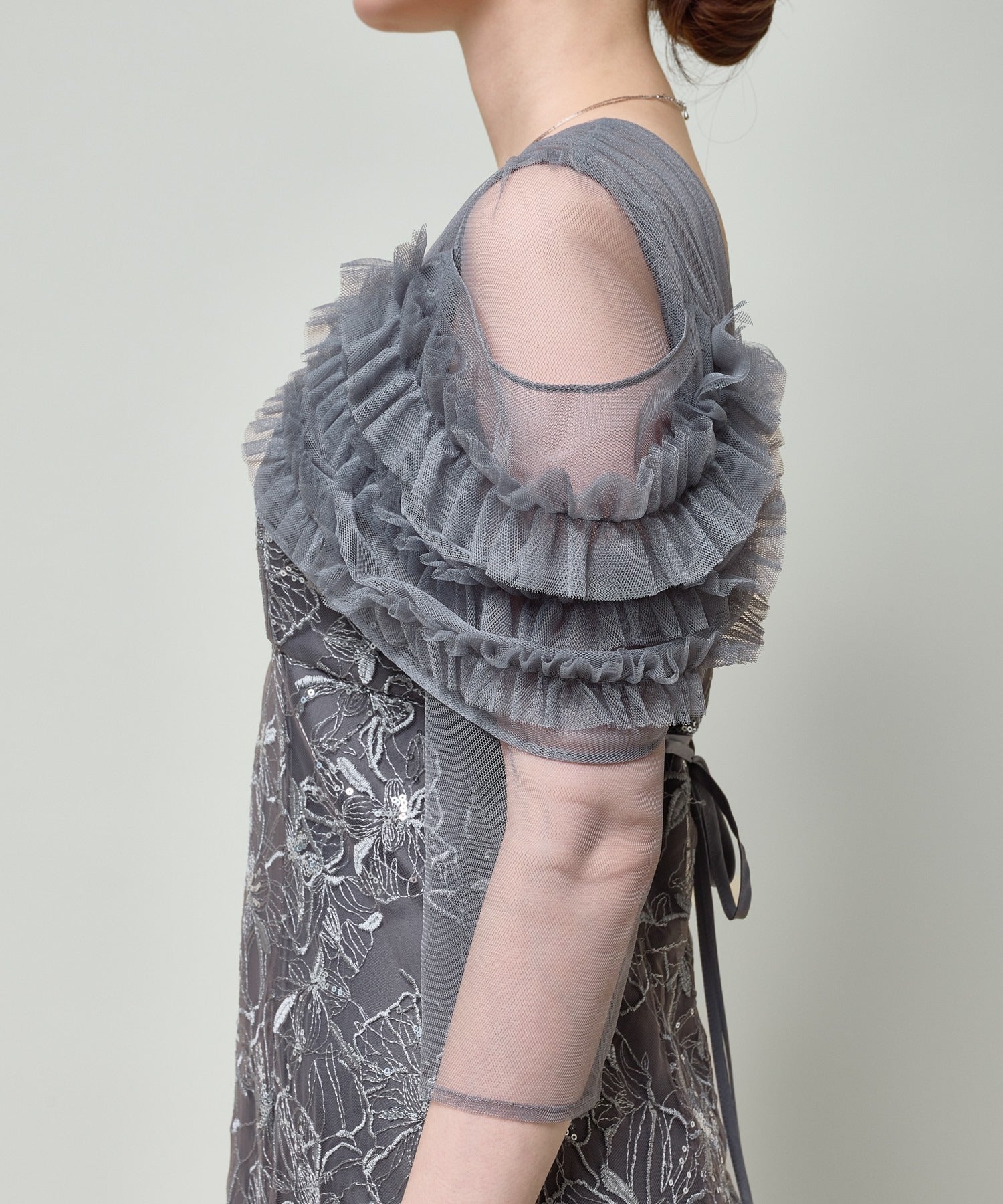 花柄刺繍ボリュームフリル袖フレアドレス
