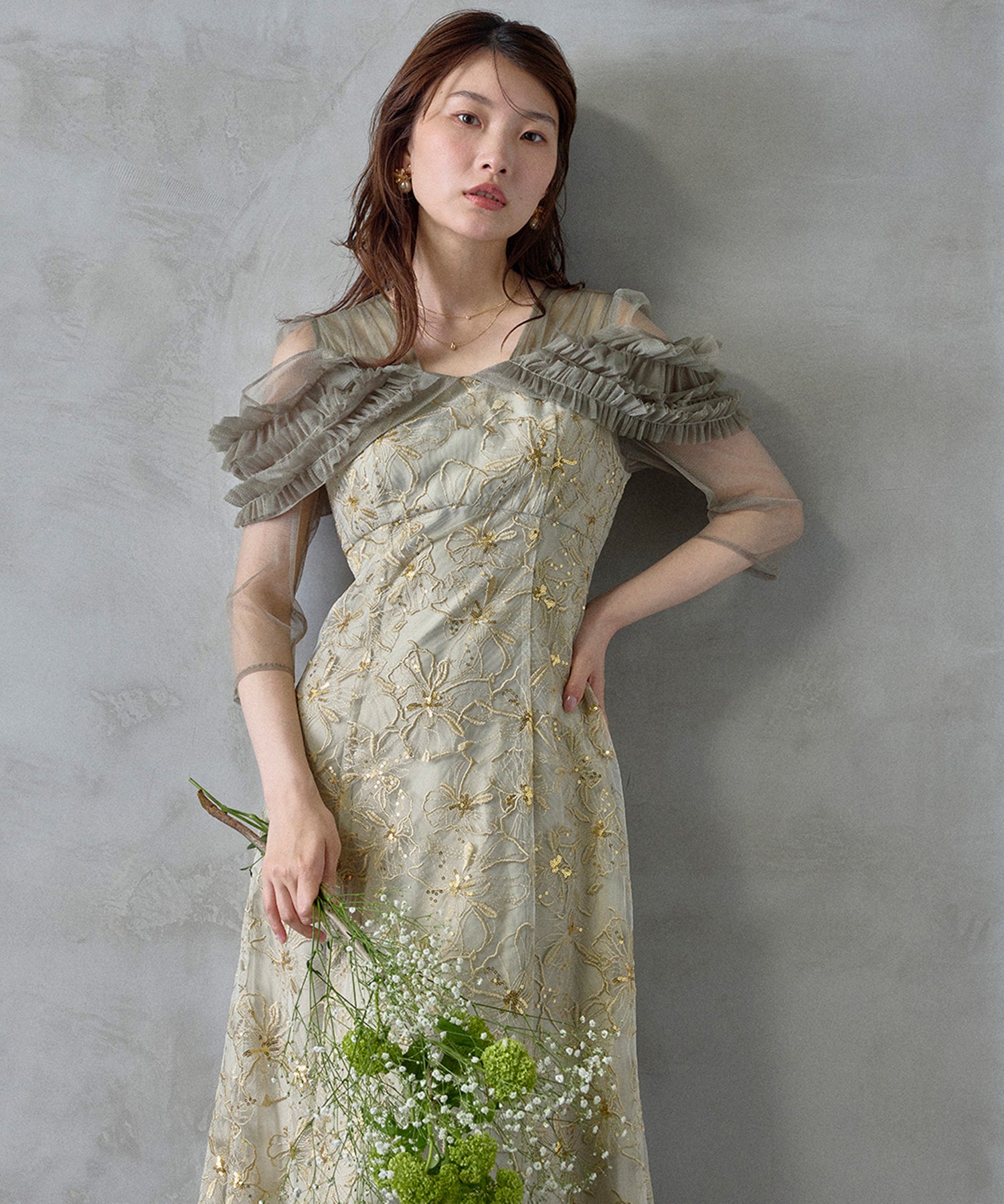花柄刺繍ボリュームフリル袖フレアドレス