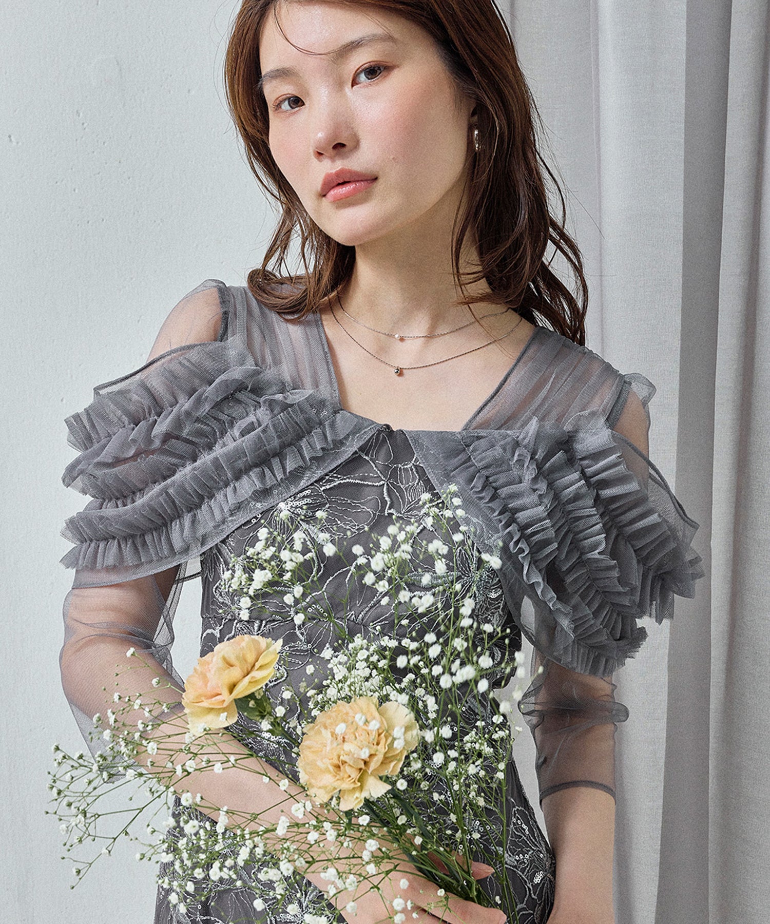 花柄刺繍ボリュームフリル袖フレアドレス