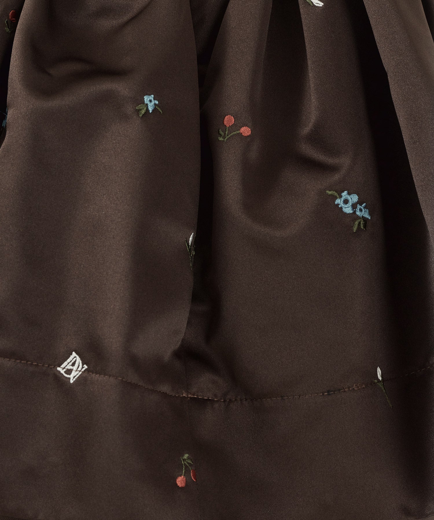ボリュームリボン花柄刺繍ペプラムセットアップ