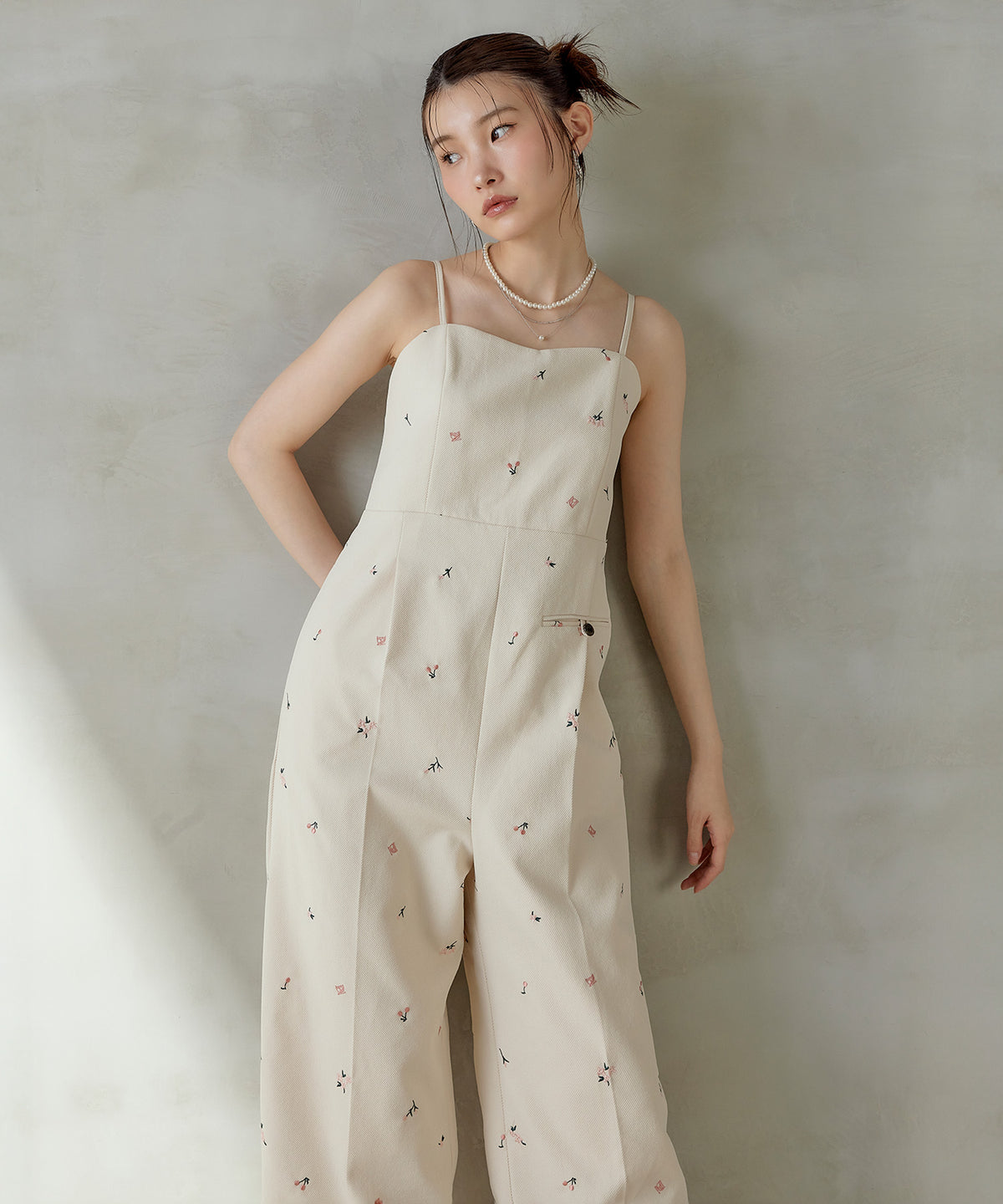 花柄刺繍オールインワンパンツドレス