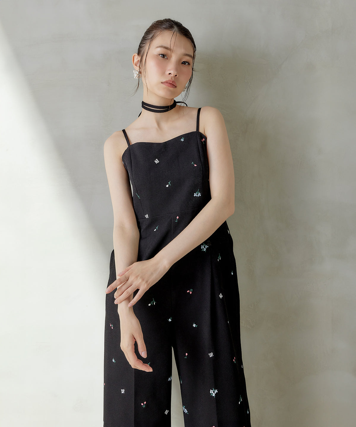 花柄刺繍オールインワンパンツドレス