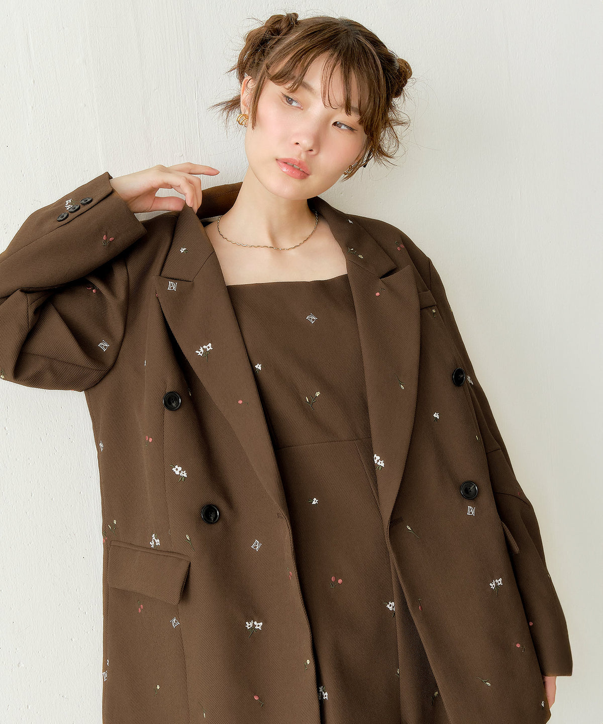 花柄刺繍テーラードジャケット