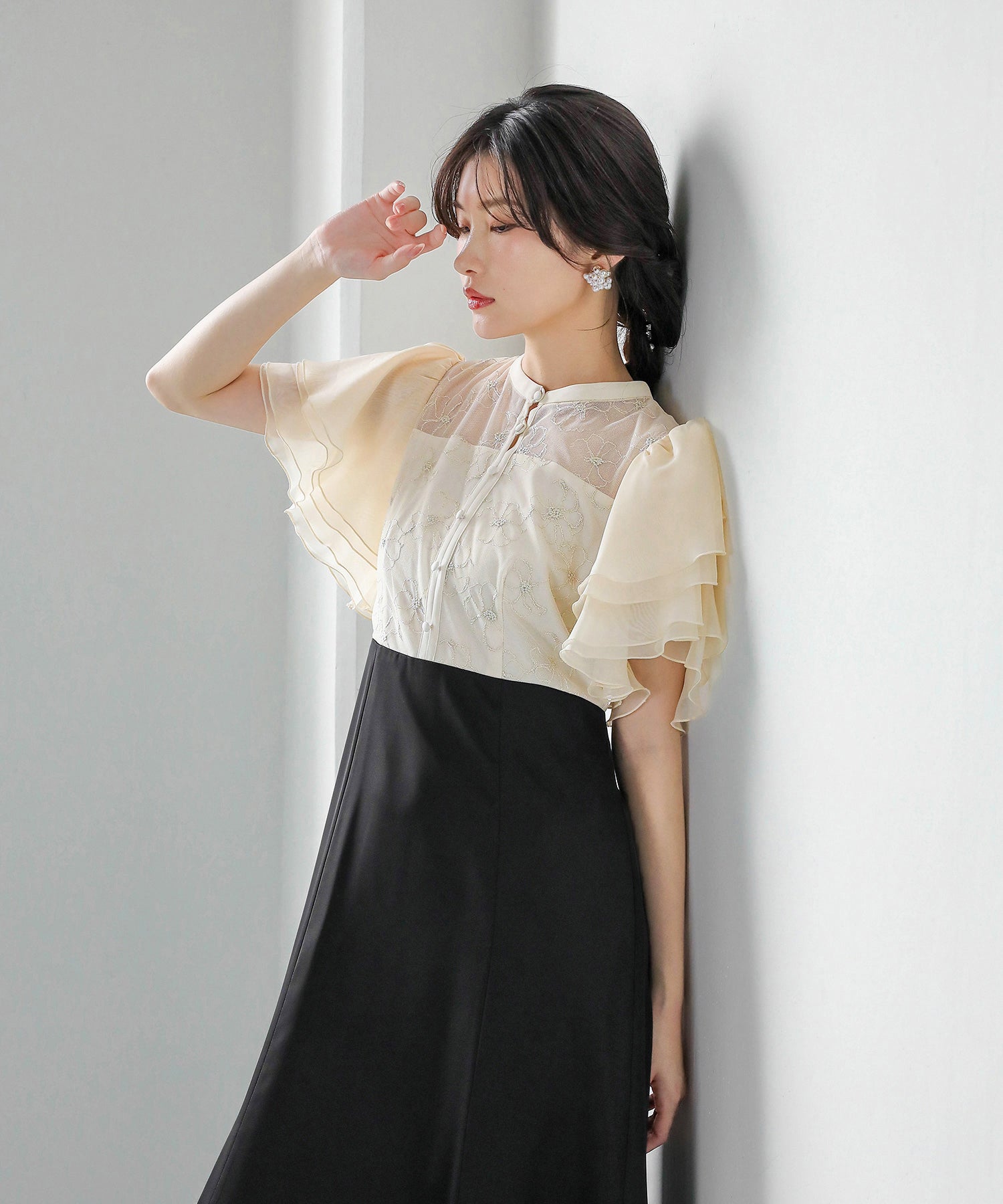 ラッフルスリーブ 刺繍レース ワンピース ドレス