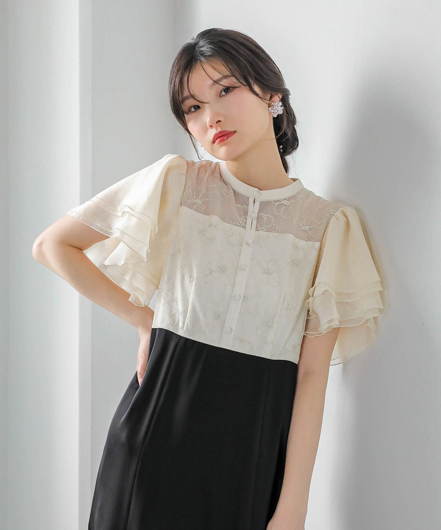 ラッフルスリーブ 刺繍レース ワンピース ドレス