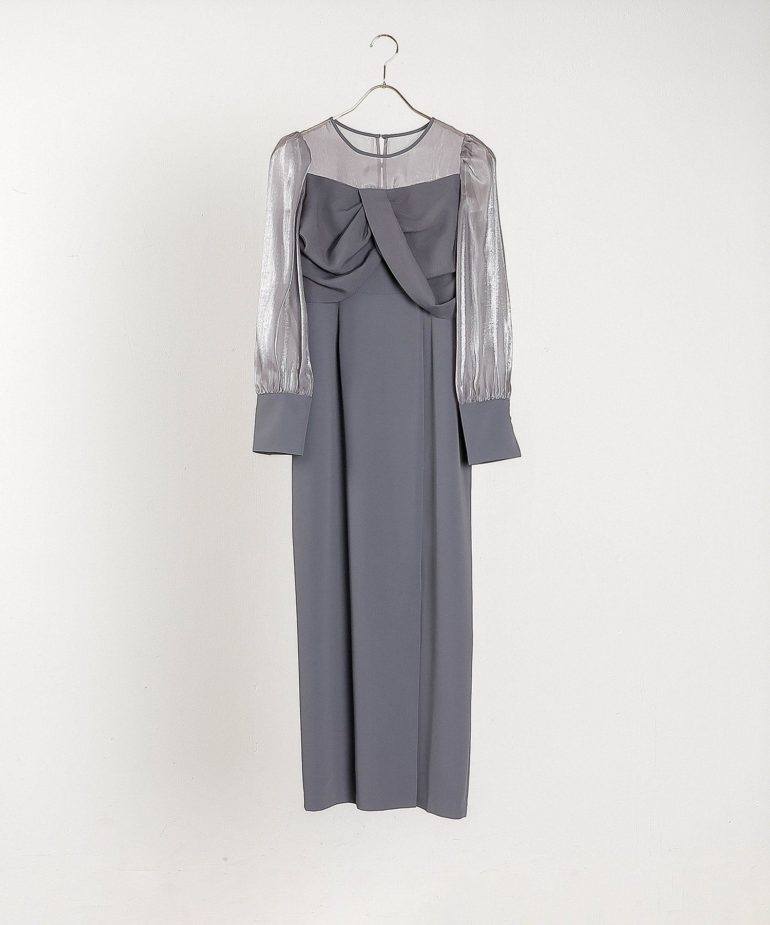 チャコールグレー