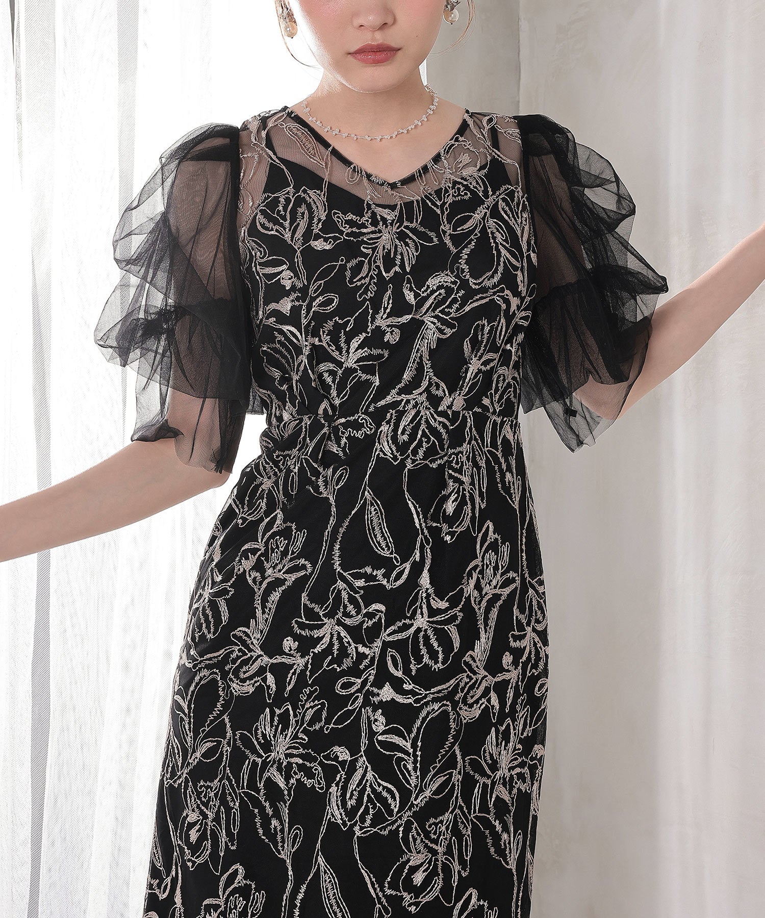 刺繍レース チュールスリーブ パーティードレス