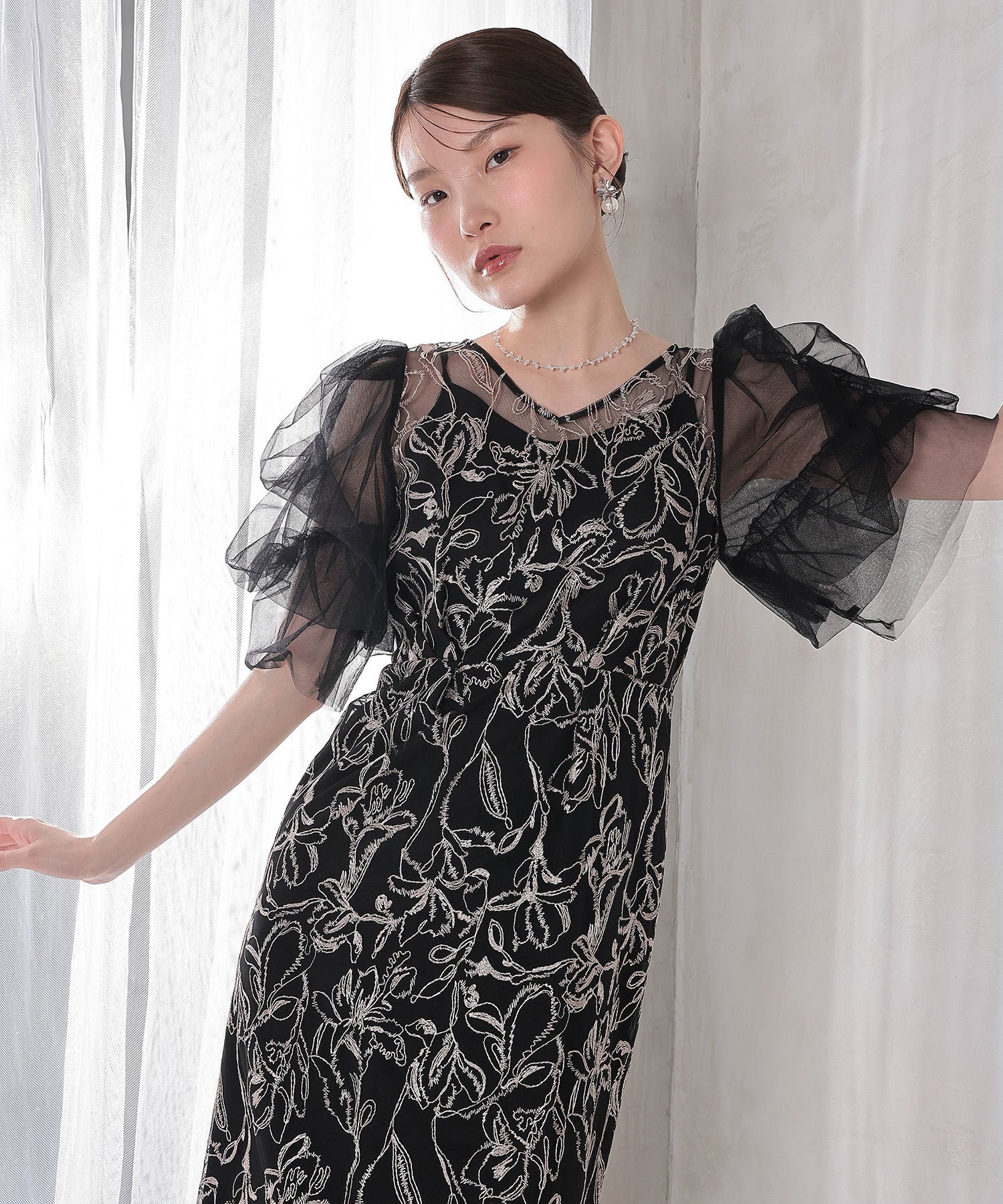 刺繍レース チュールスリーブ パーティードレス