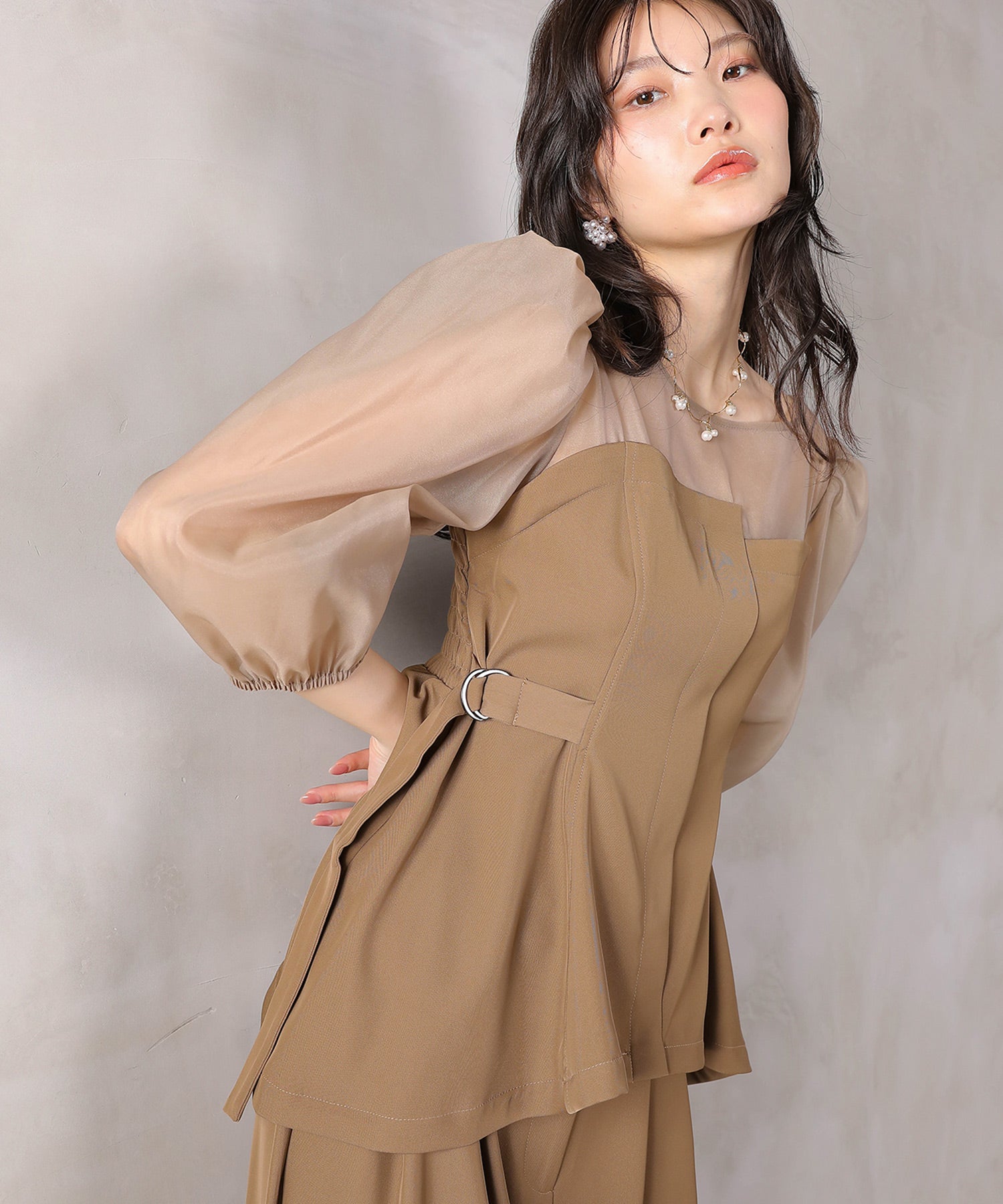 ビスチェペプラムトップス パンツ セットアップ ドレス