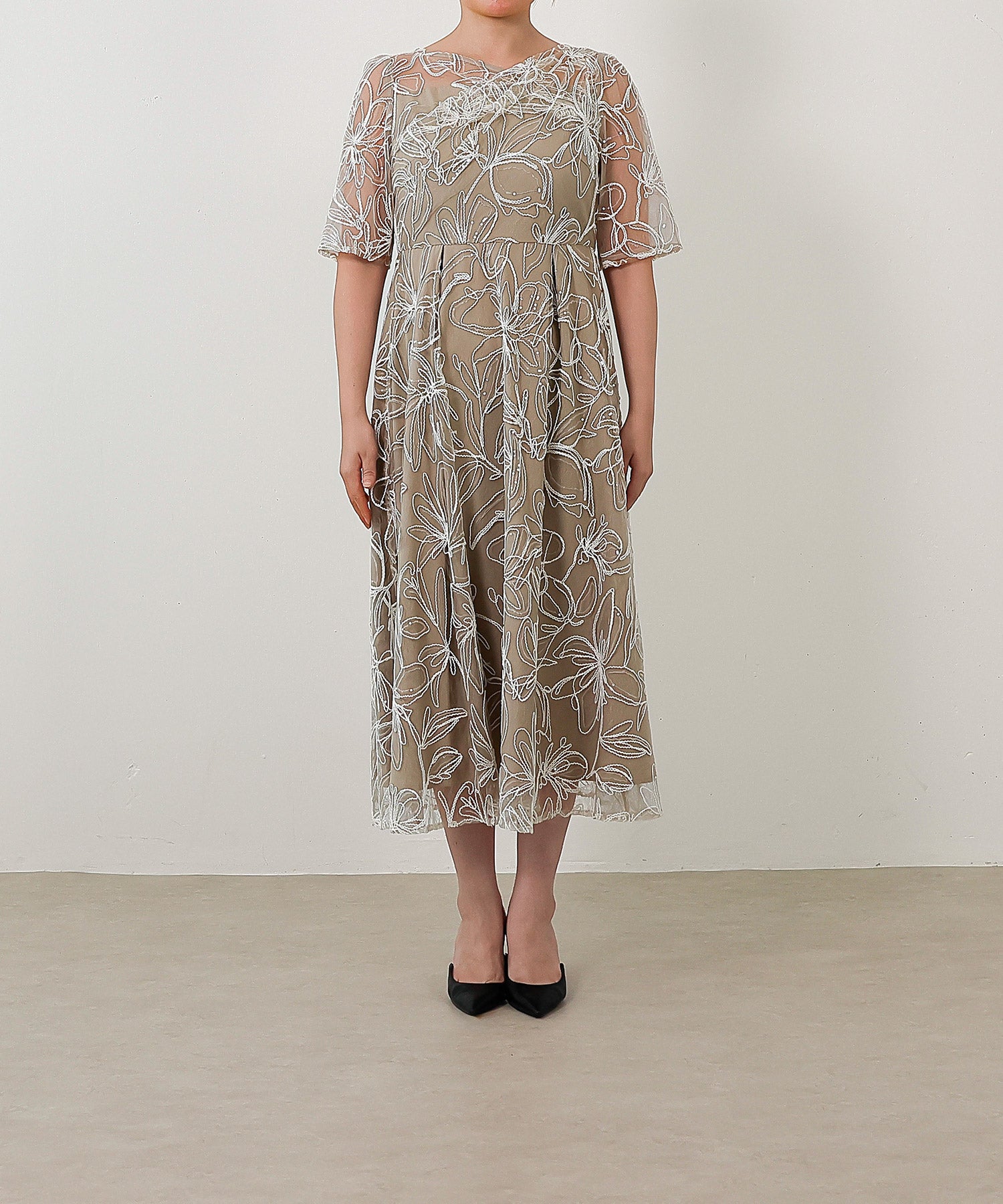 身長159cm / 着用 M<br>
普段着 M or L / 骨格ストレート