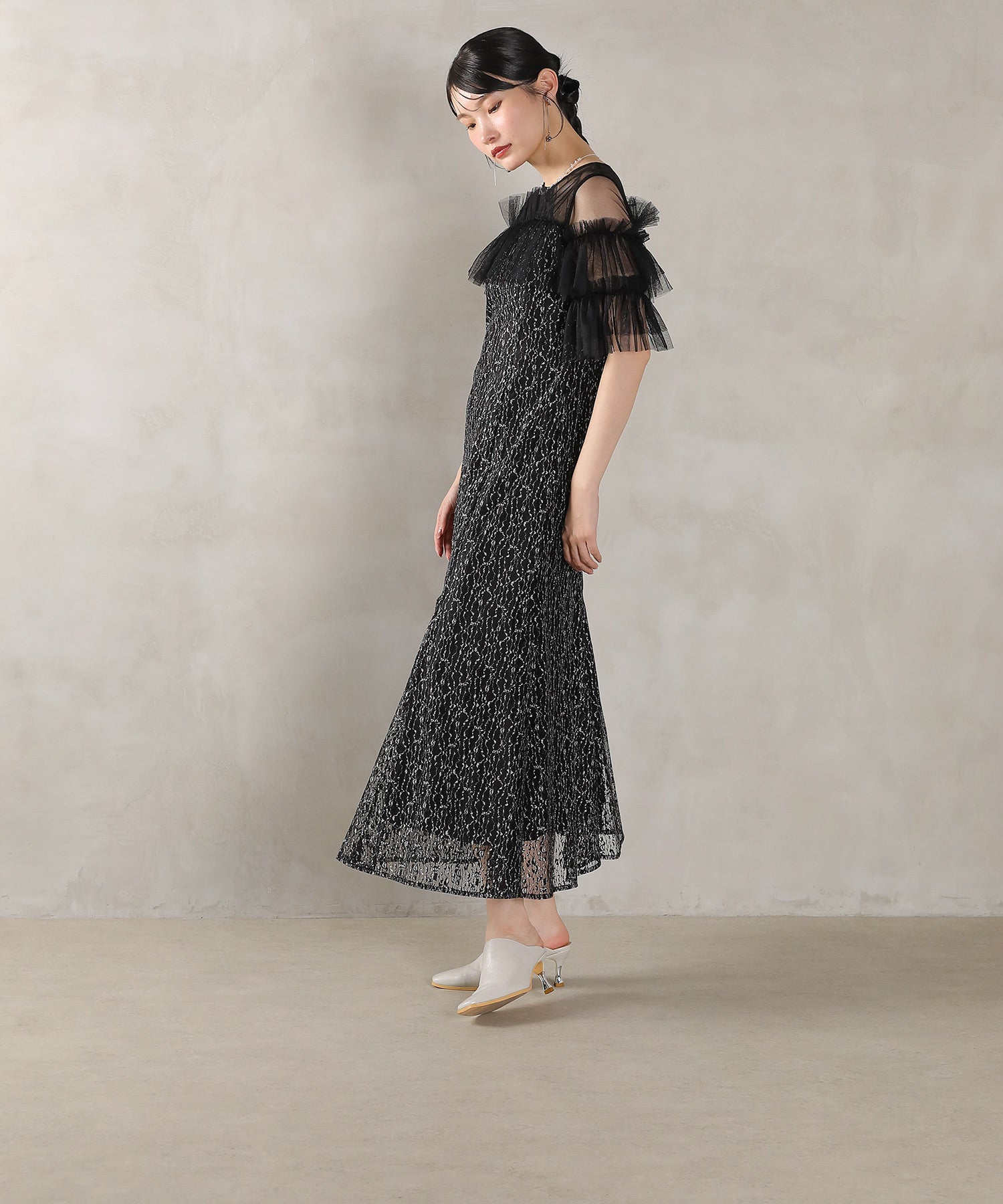 ラメチュールレース フリル Aライン ワンピースドレス