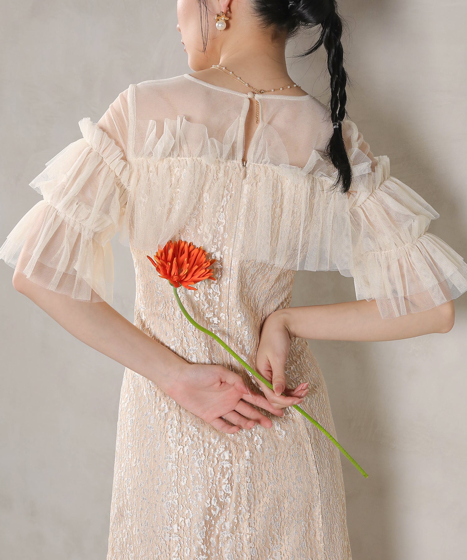 ラメチュールレース フリル Aライン ワンピースドレス